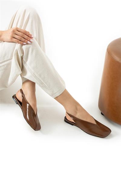 Zaina V Kesim Ön Detay Kadın Babet Ayakkabı