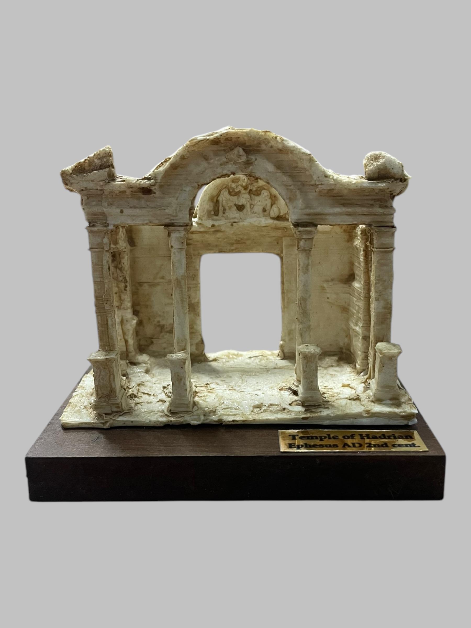 EFES HADRİAN TAPINAĞI