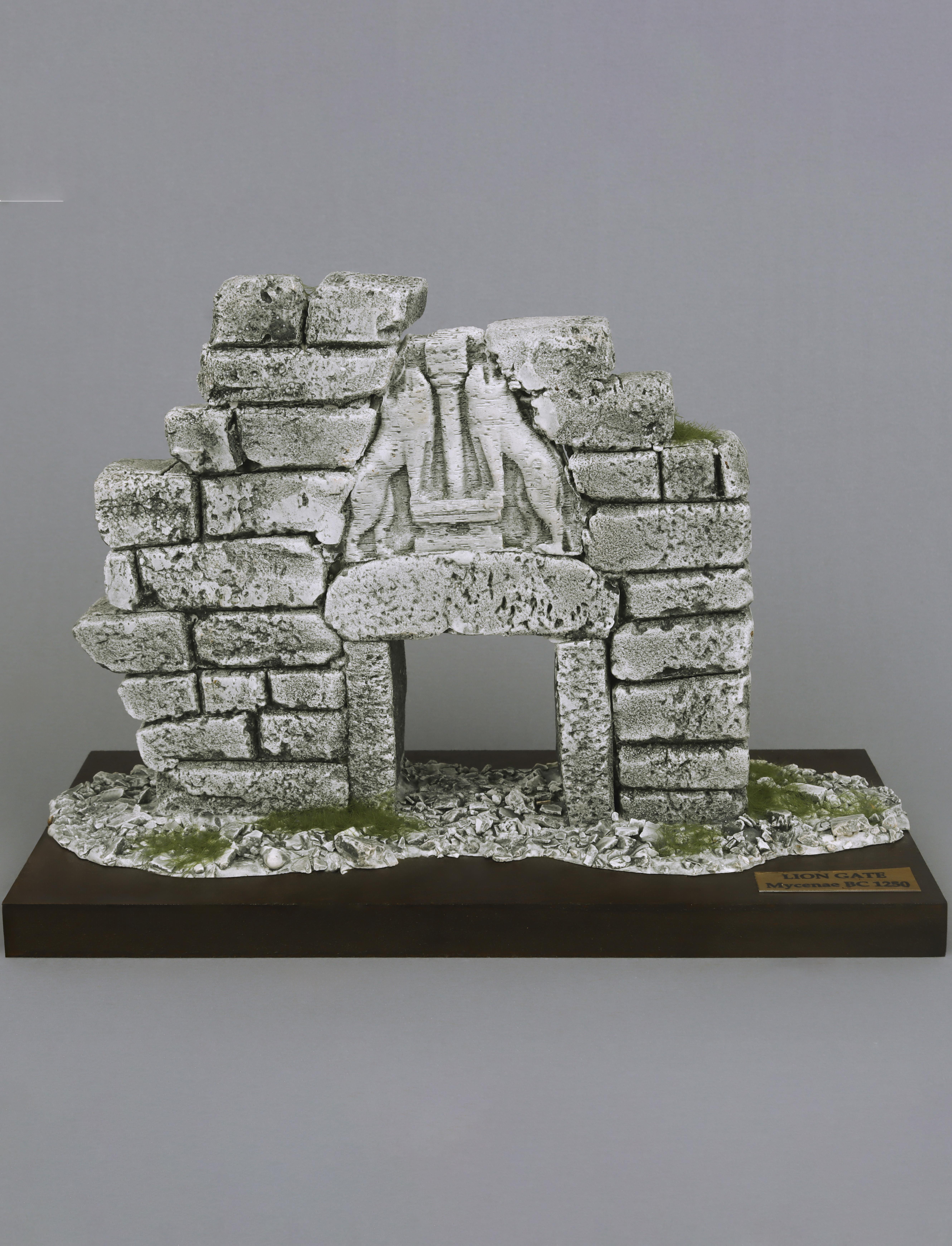 Miken Aslanlı Kapı Replikası