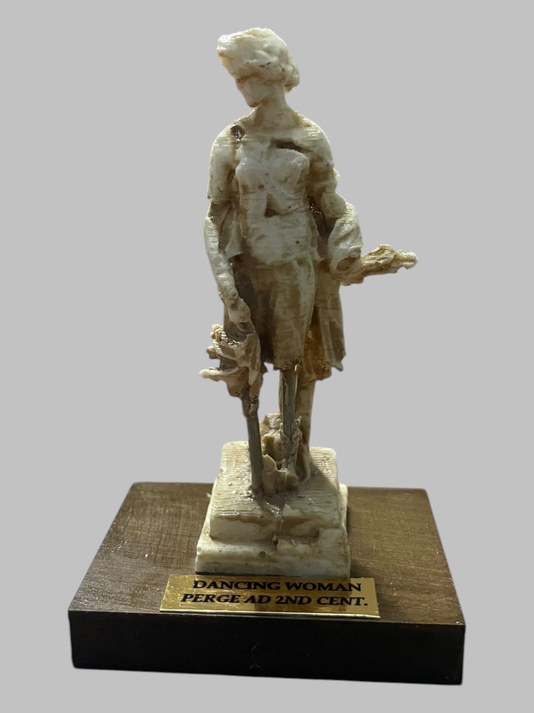 PERGE DANSÇI KIZ HEYKELİ