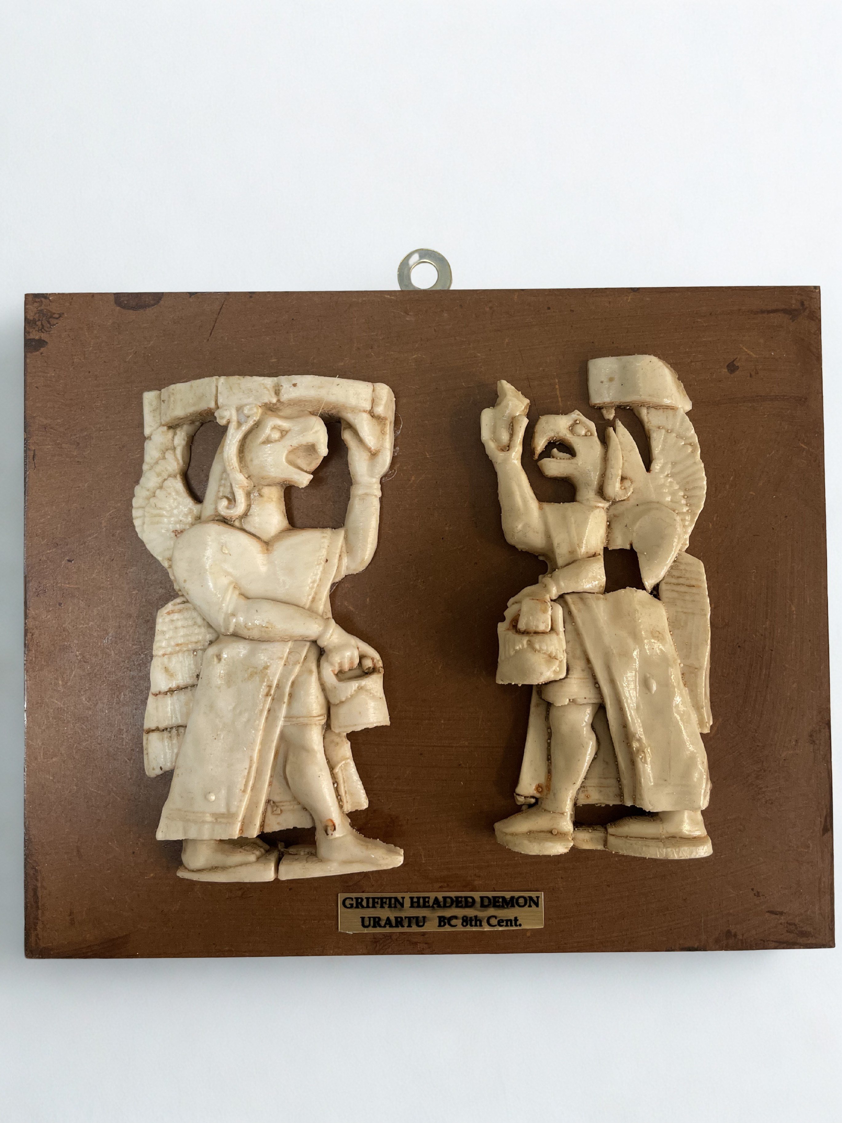 Urartu Griffin Başlı Demon Kabartması