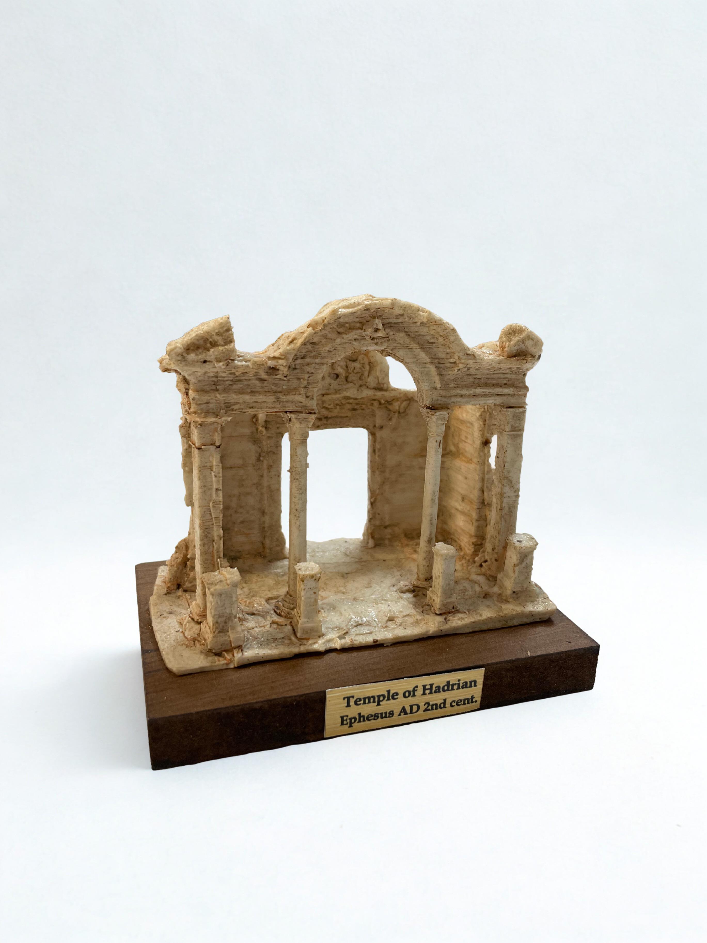 Efes Hadrian Tapınağı