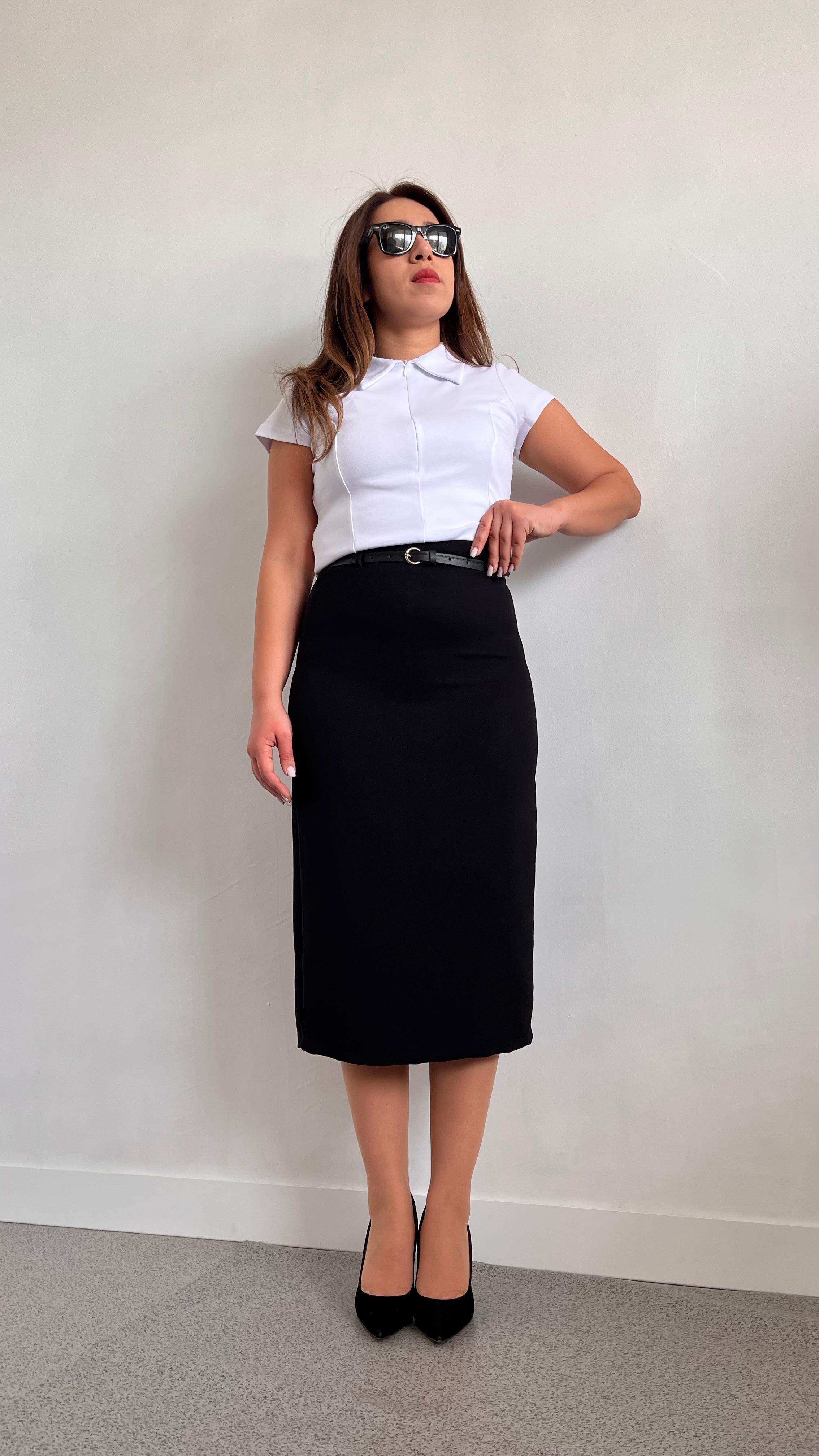 Kemerli Yırtmaçlı Siyah Kalem Etek