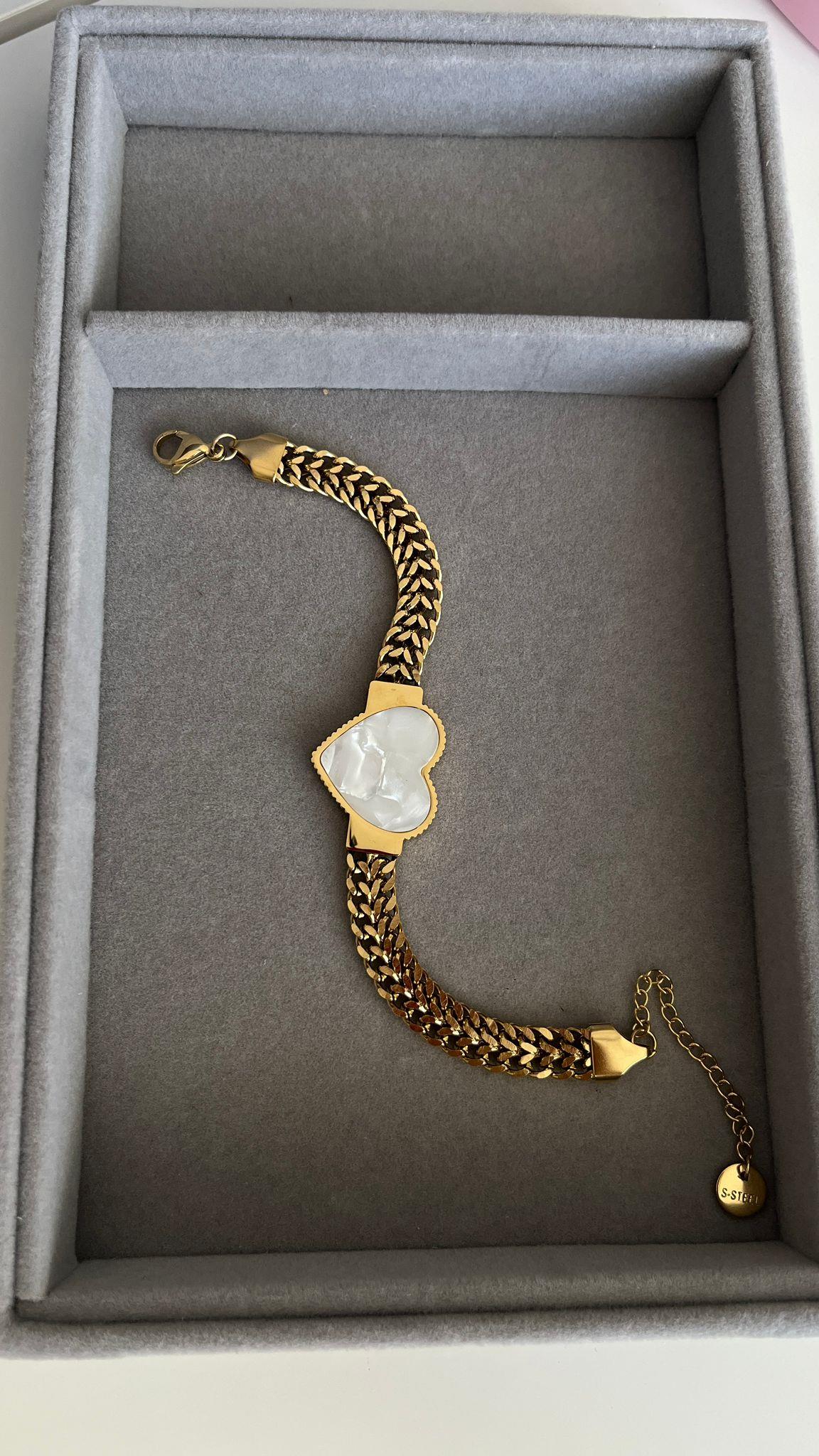 Çelik Beyaz Kalpli Gold Bileklik · 2