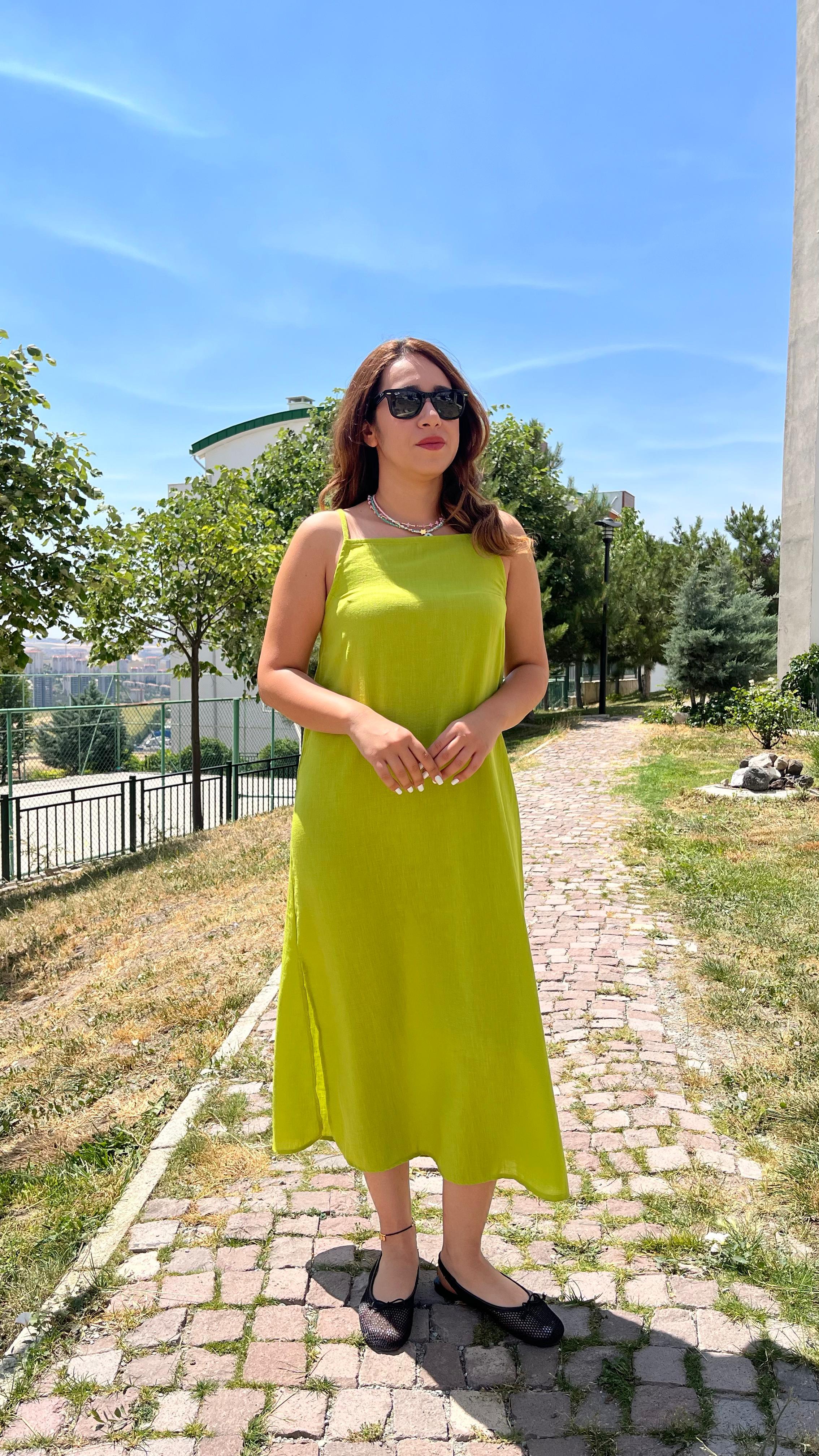 Fıstık Yeşili Müslin Kumaş Askılı Elbise