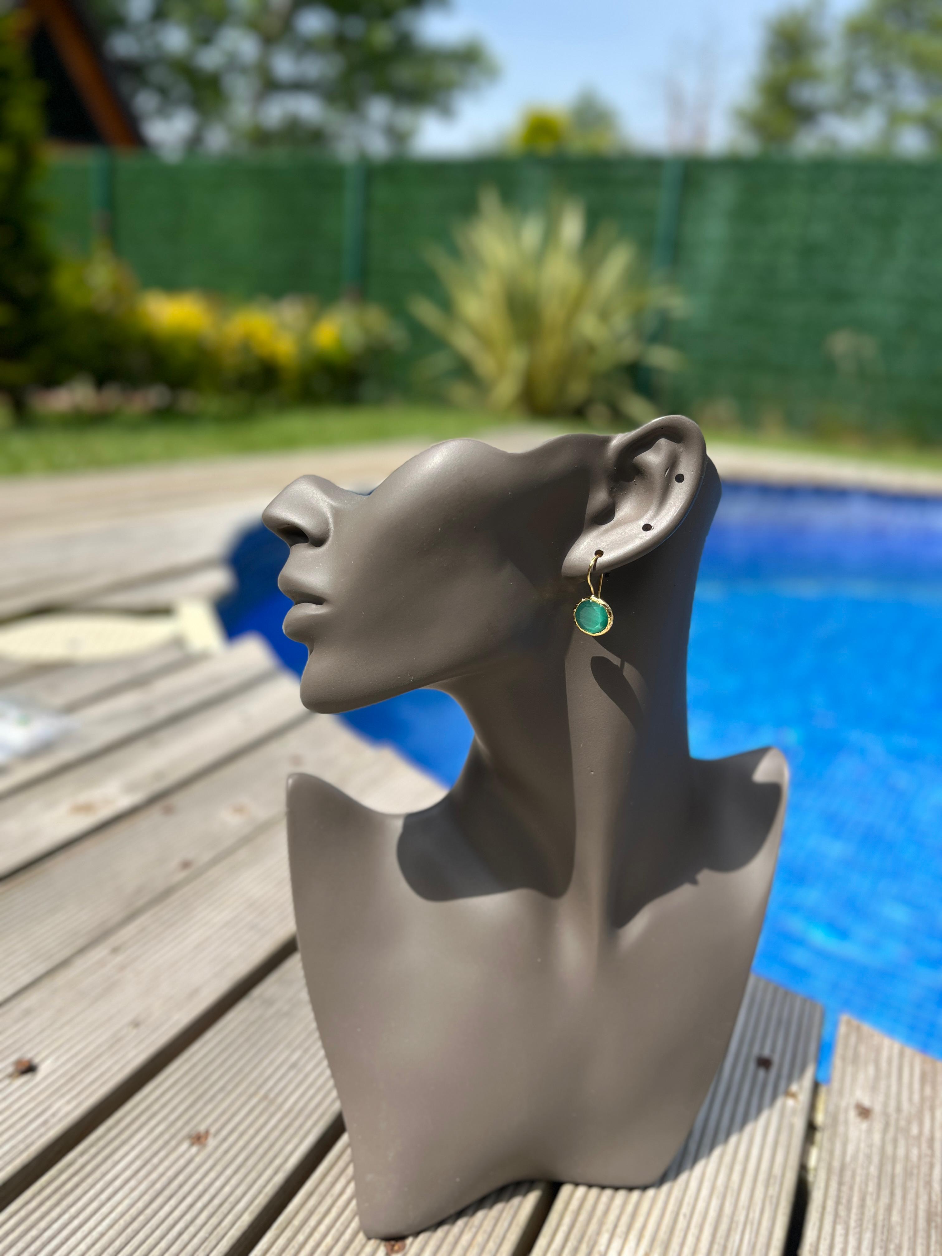 Gold Çerçeve İnceltilmiş Taş Küpe