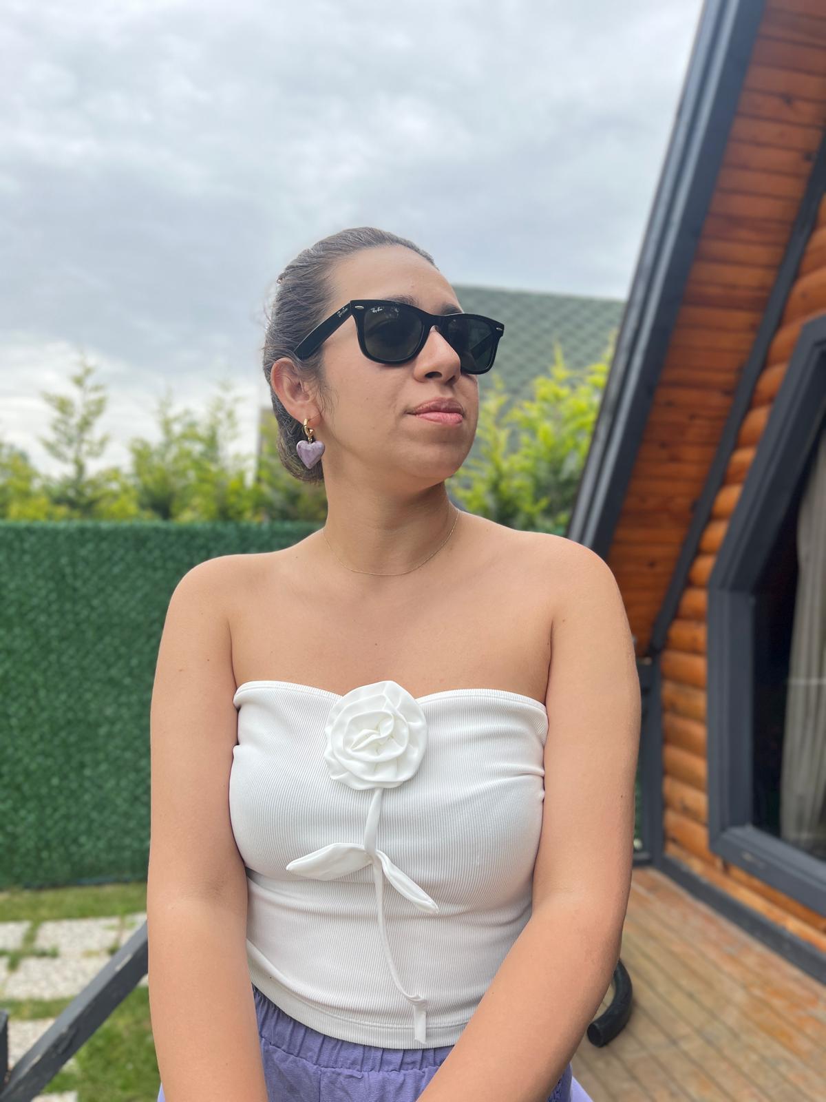 Gül Desenli Straplez · 18