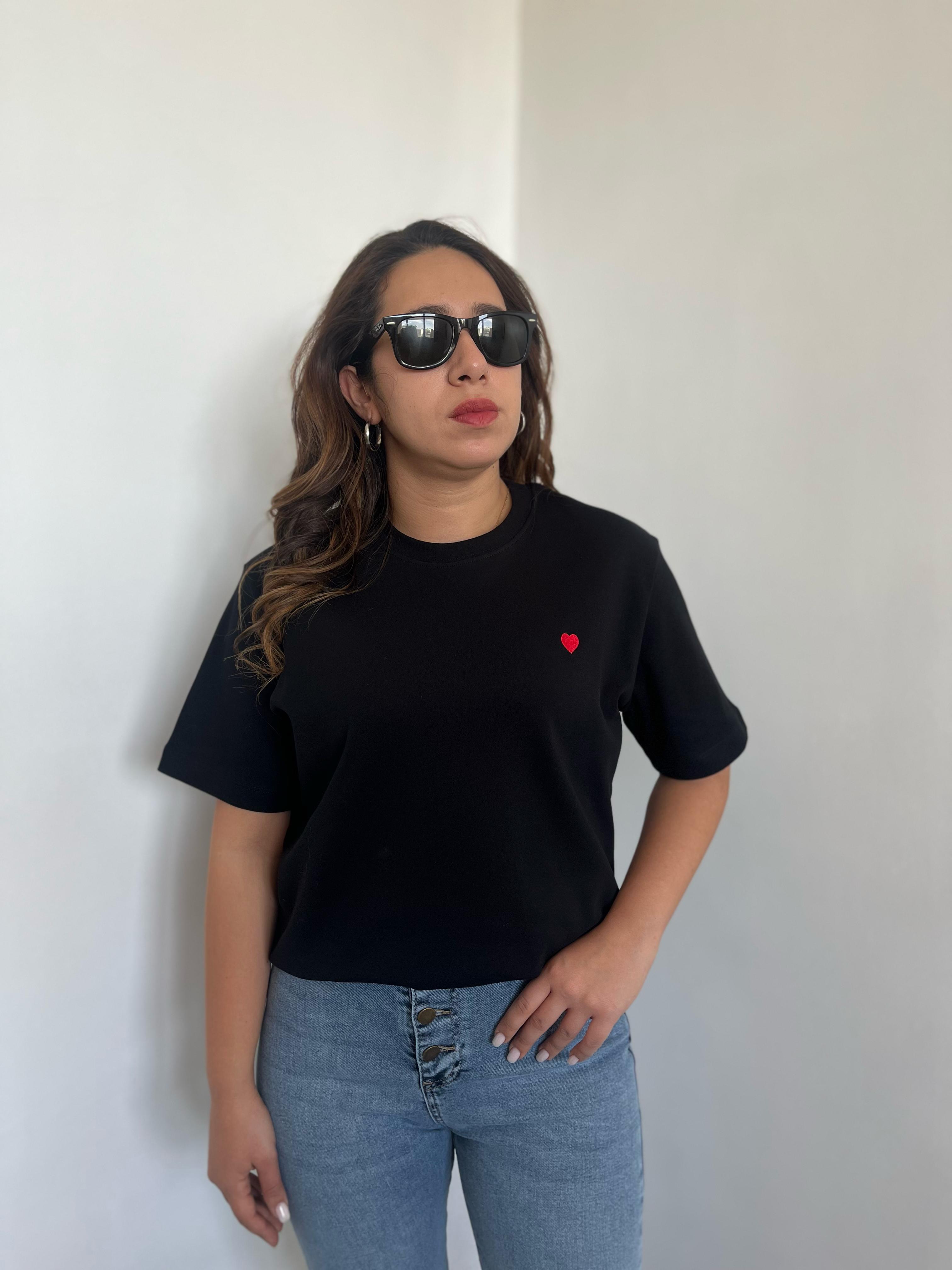 Kalpli Siyah Basic Tişört