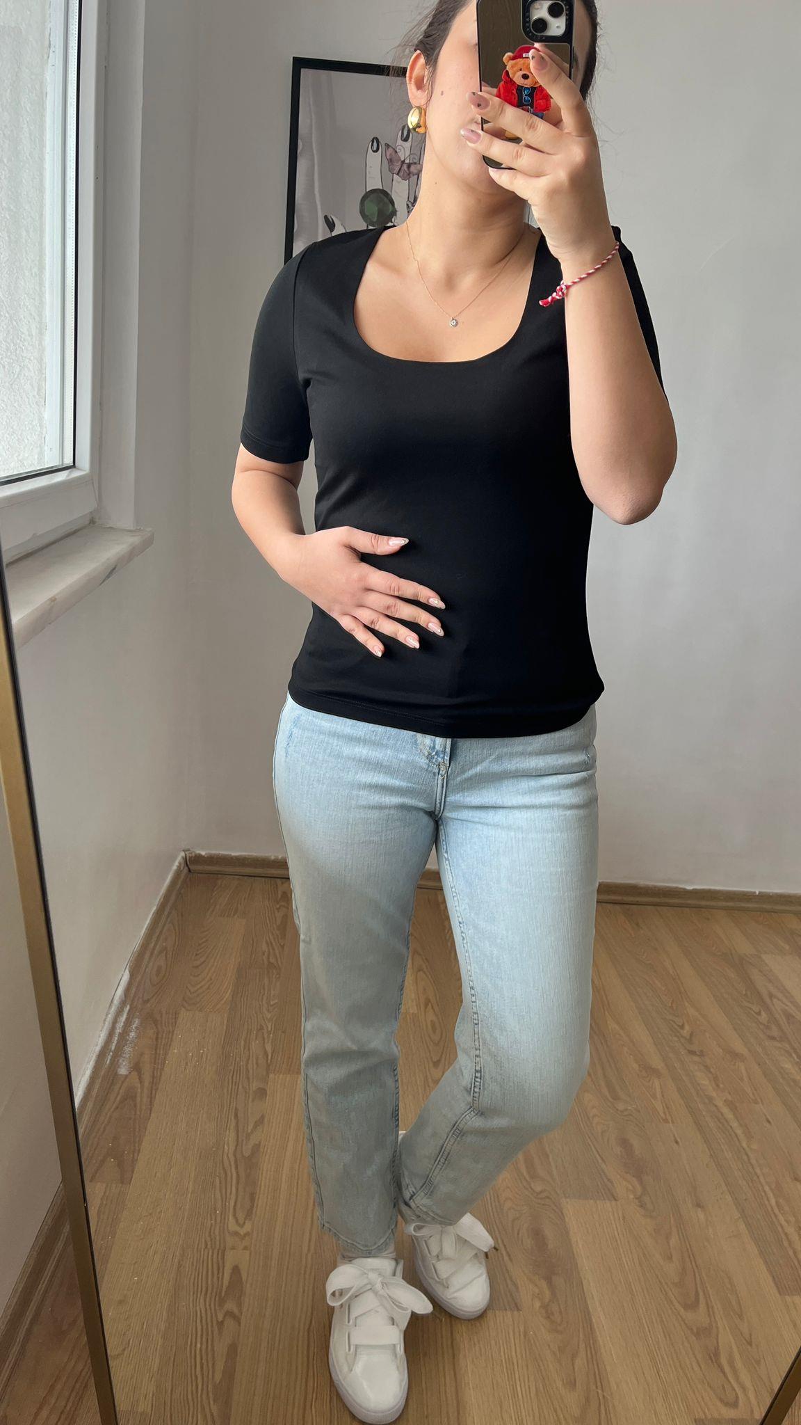 Kare Yaka Likralı Kadın Tişört · 16