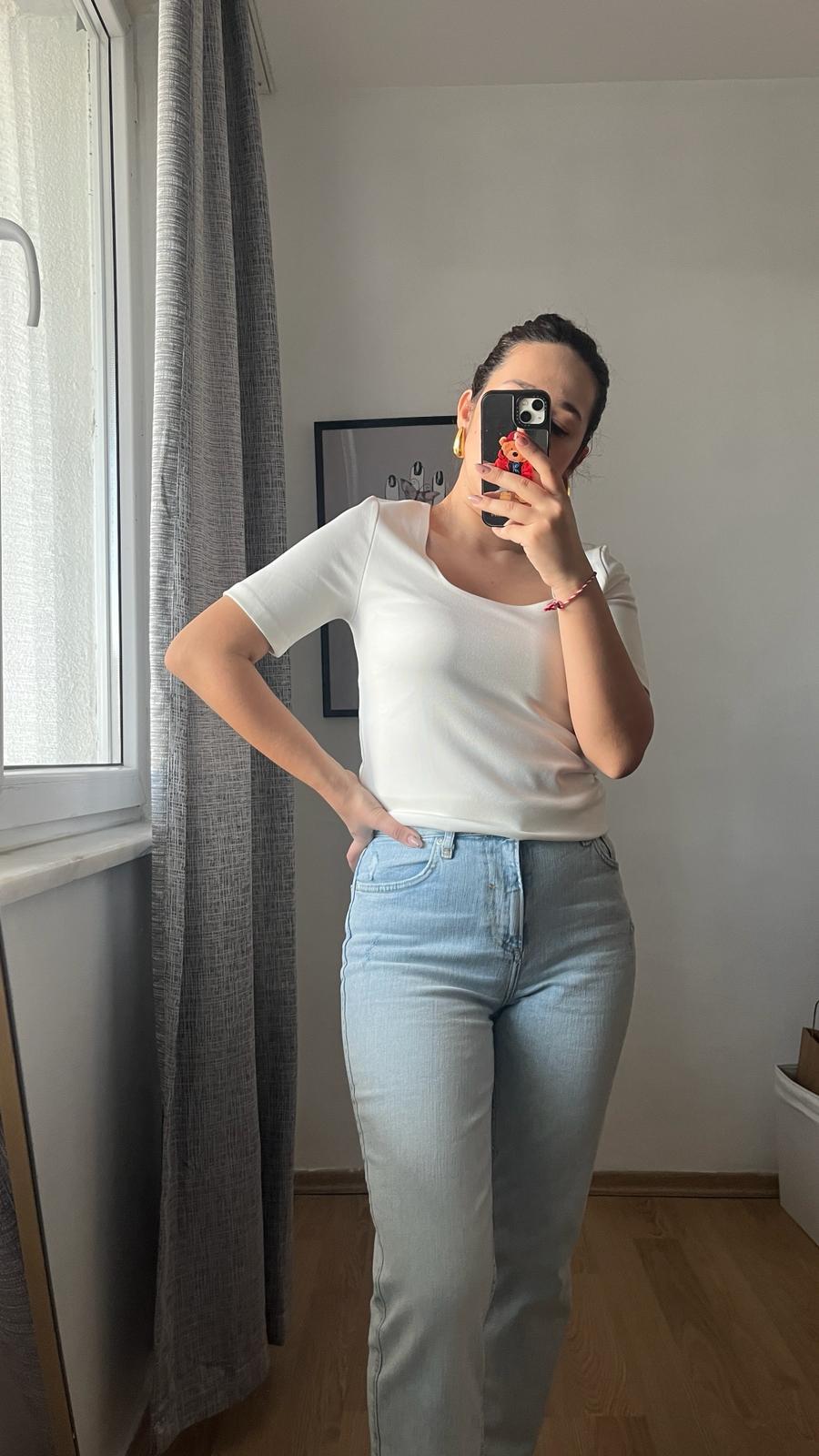 Kare Yaka Likralı Kadın Tişört · 8