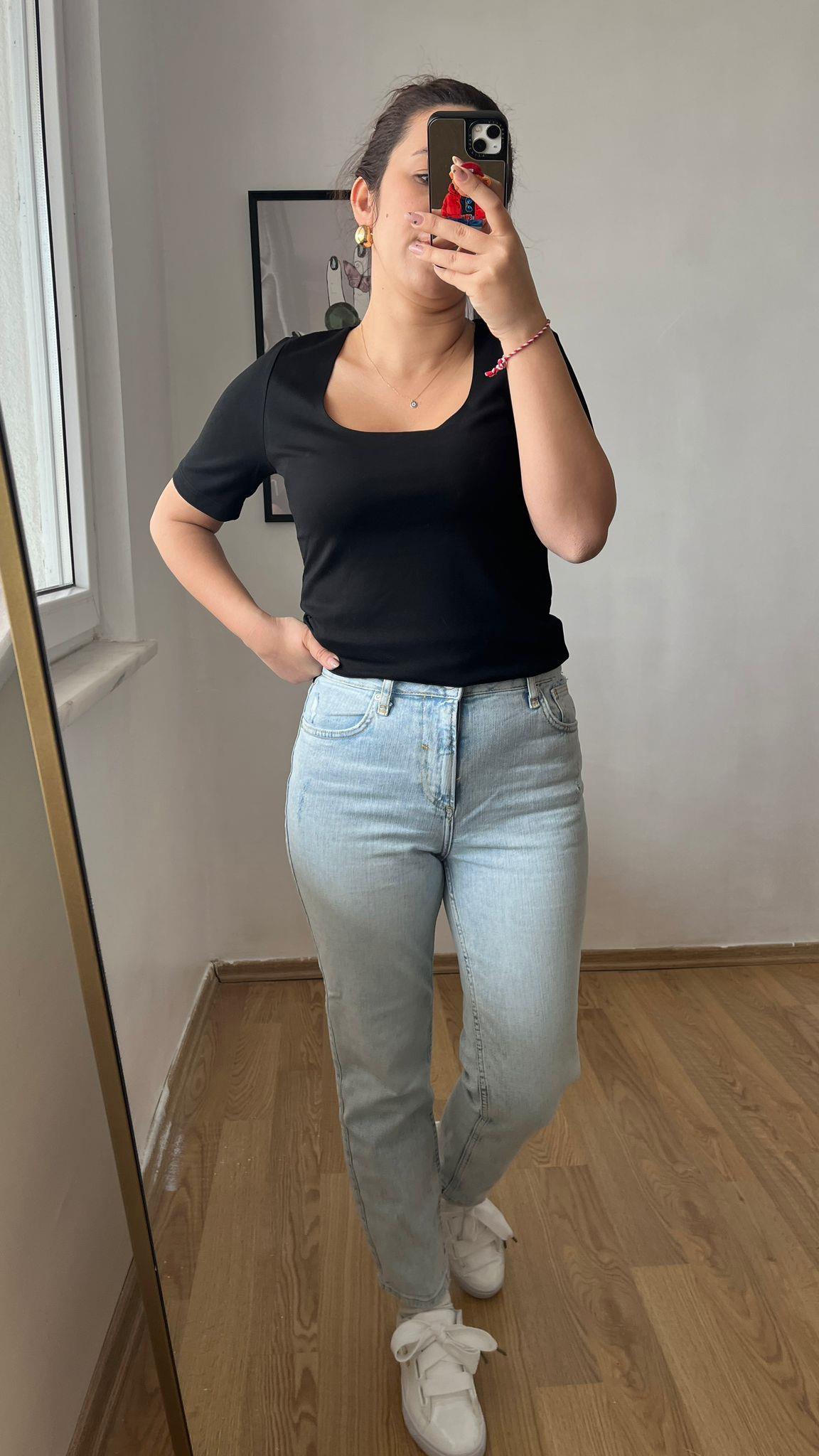 Kare Yaka Likralı Kadın Tişört · 5