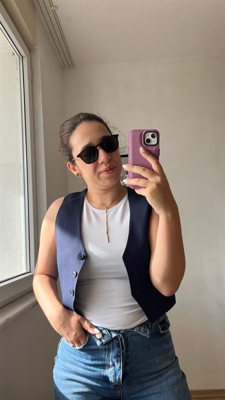 Klasik V Yaka Düğmeli Yelek