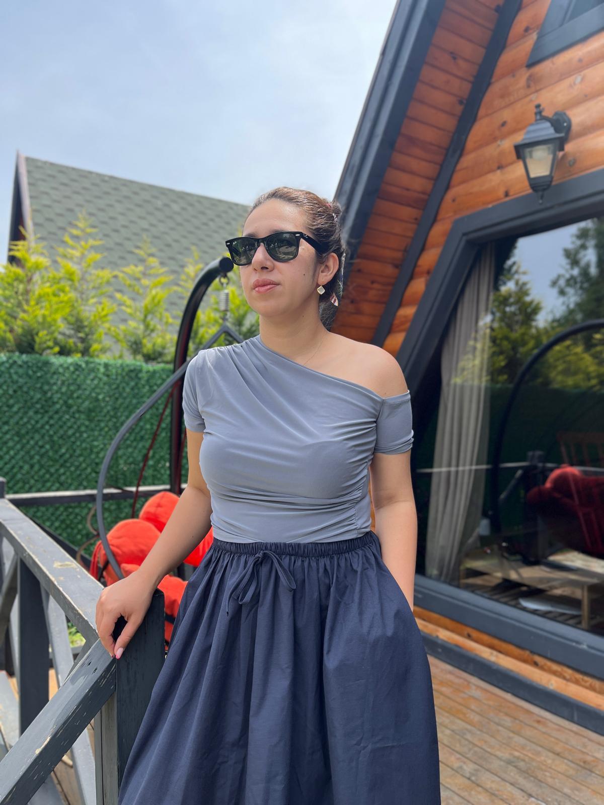 Omuz Detay Likralı Bluz