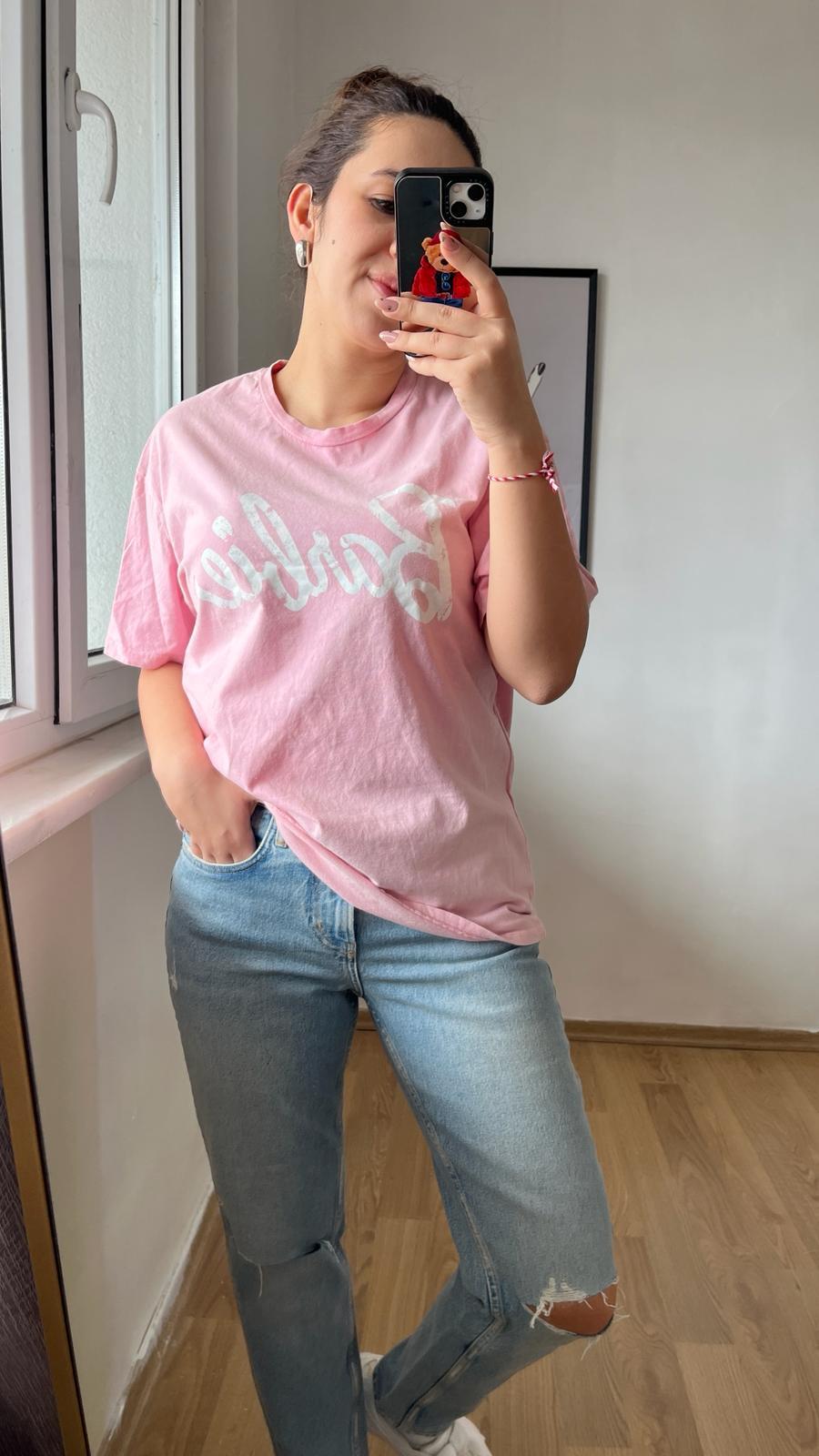 Pembe Barbie Bisiklet Yaka Kadın Tişört · 3