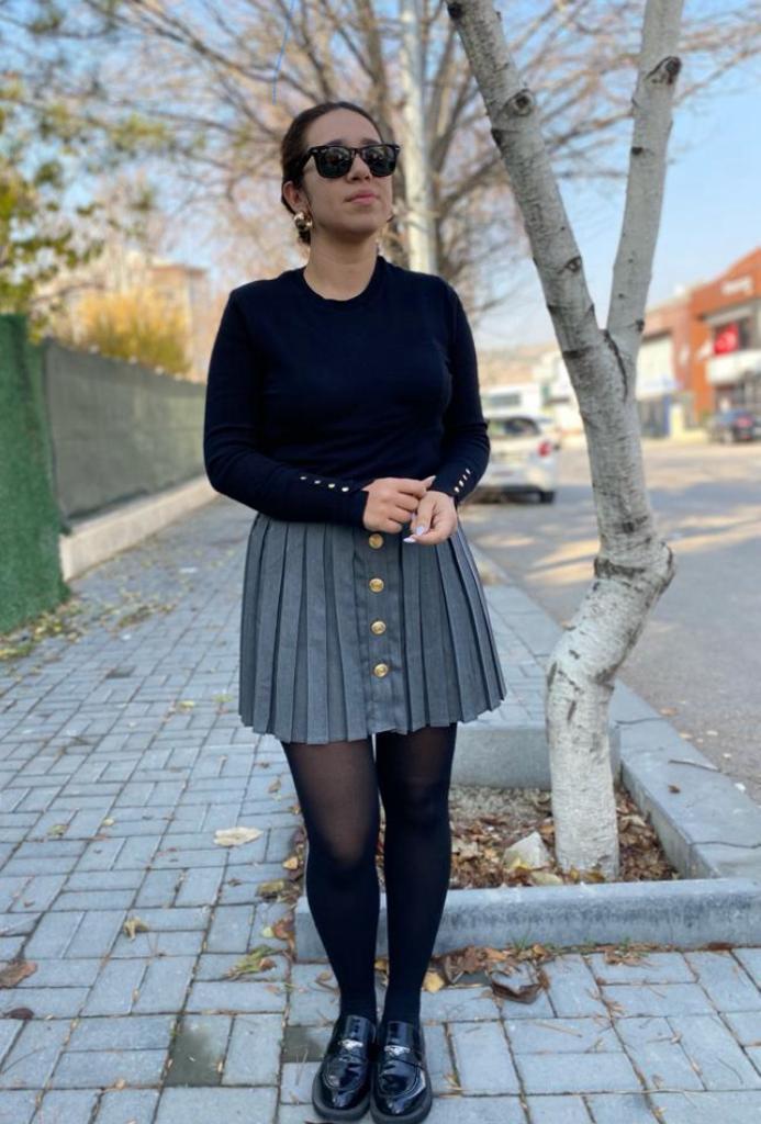 Pileli Gold Düğmeli Gri Kadın Etek · 3