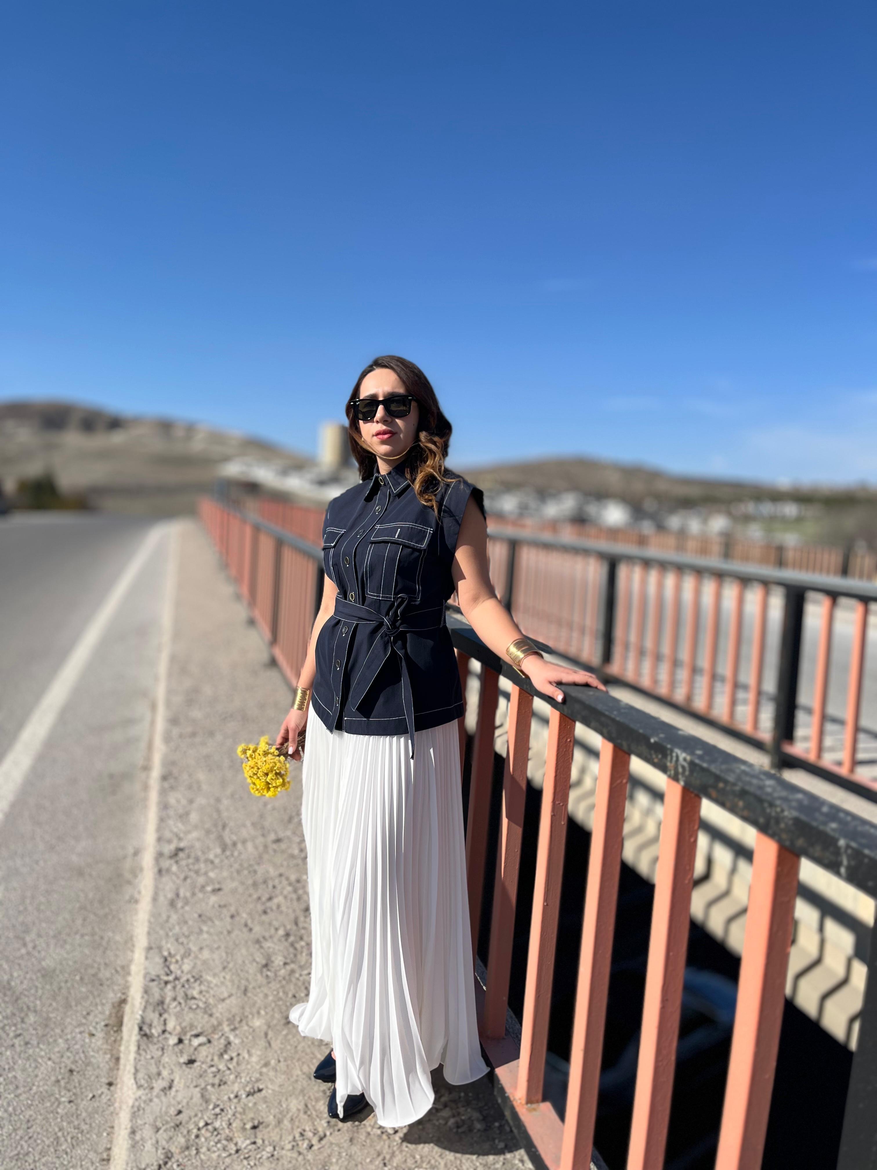 Pilseli Astarlı Beyaz Şifon Etek