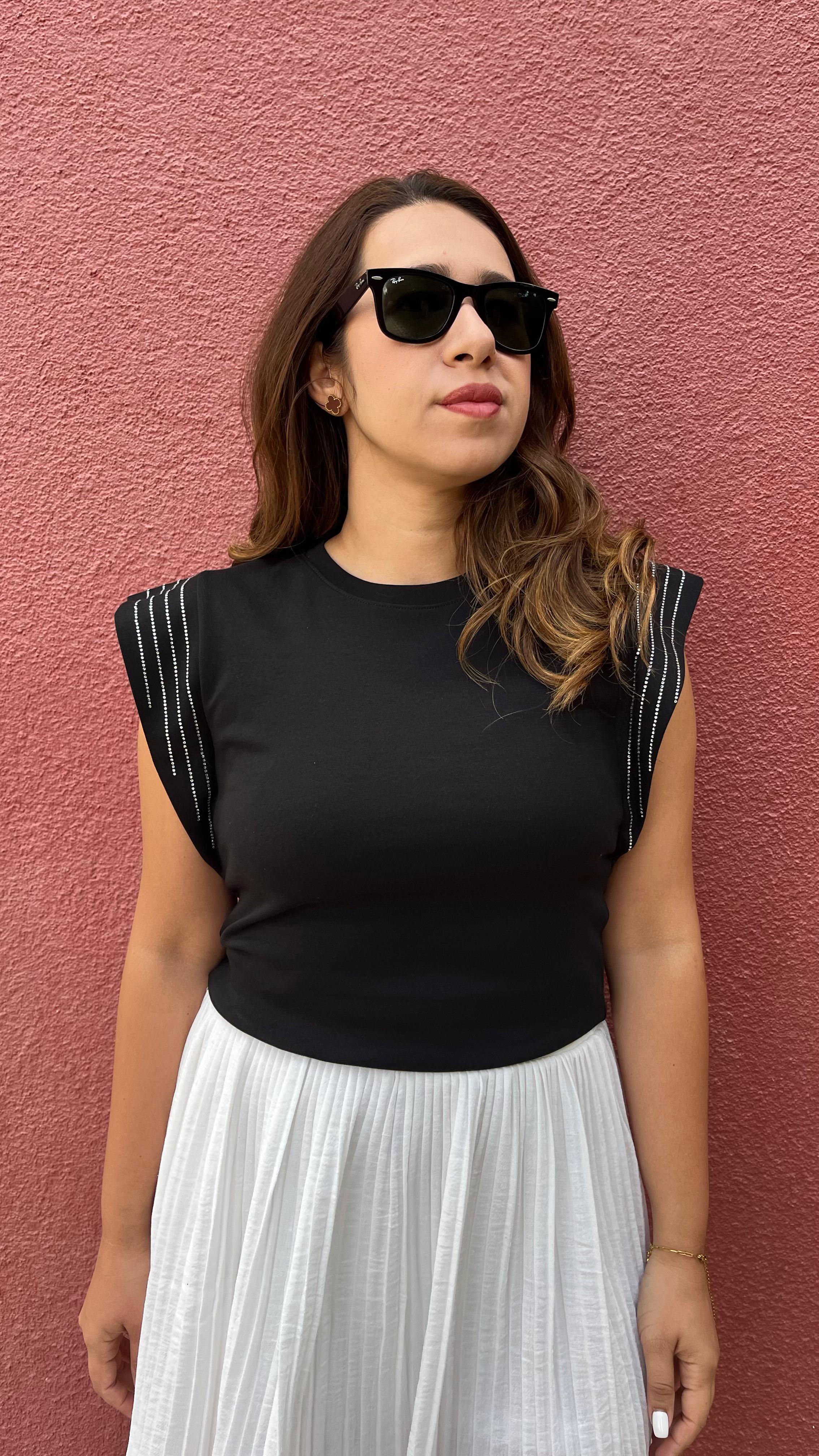 Şerit Taşlı Siyah Likralı Bluz