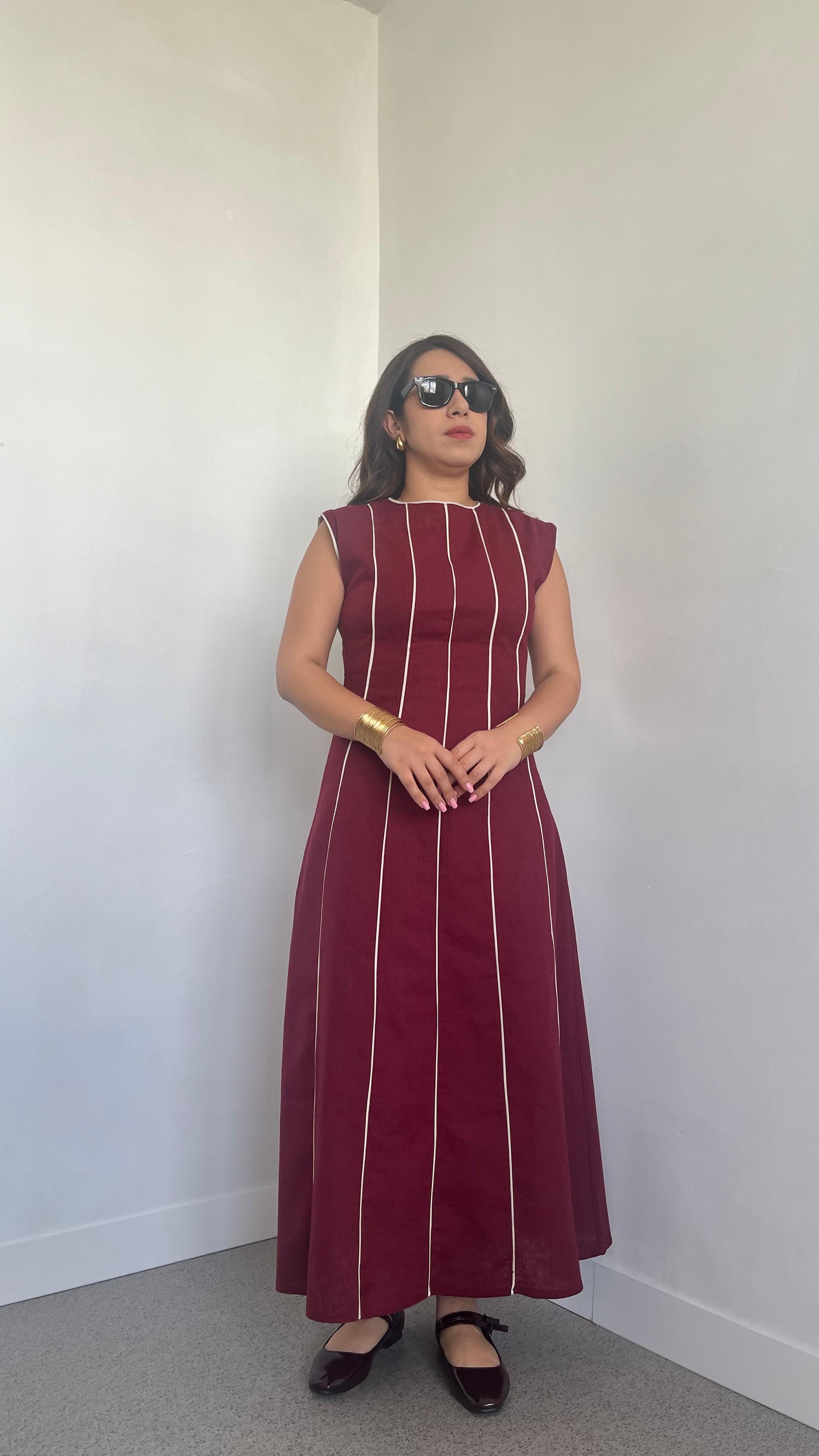 Sıfır Kol Biyeli Bordo Keten Elbise · 5