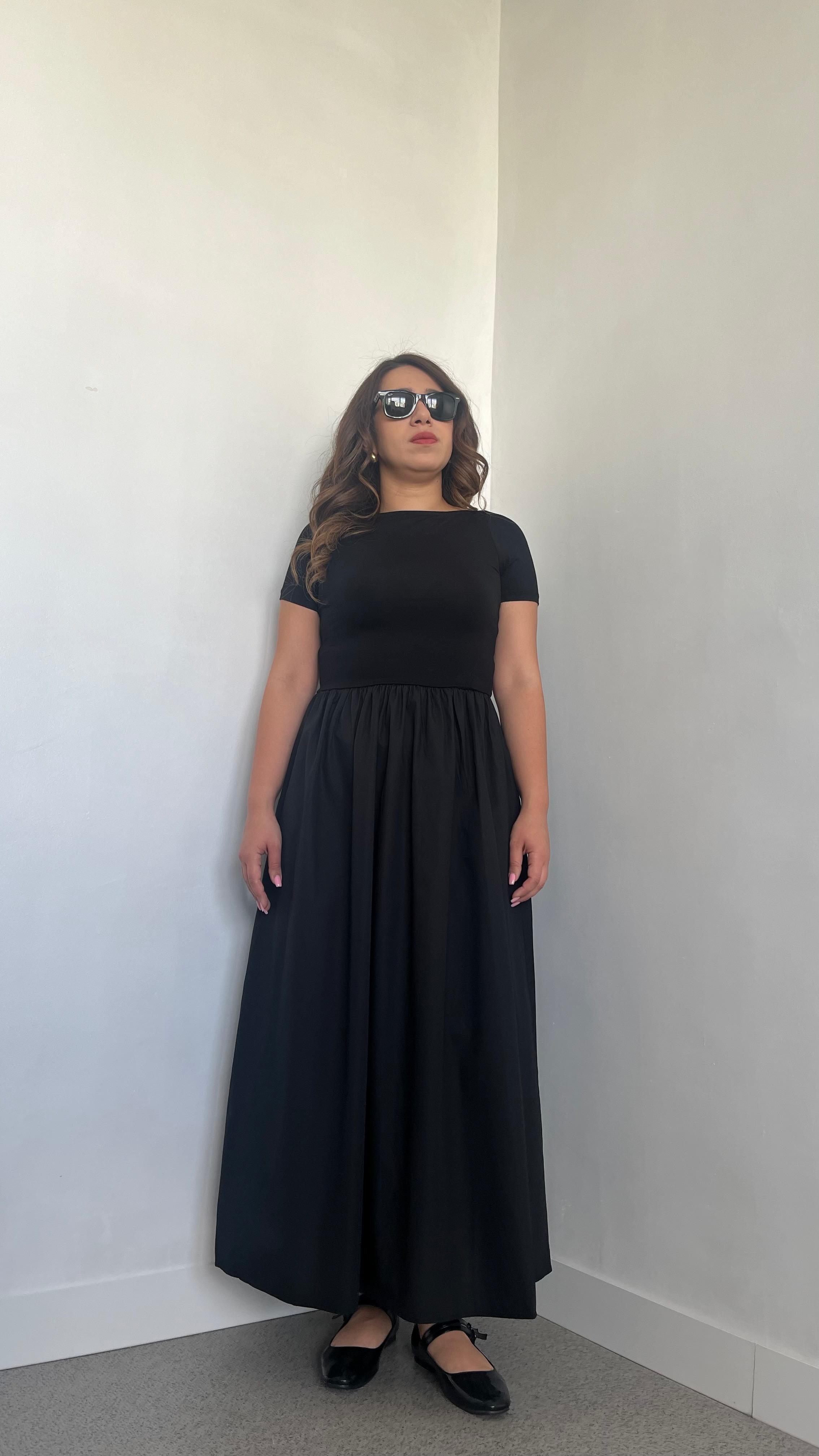 Siyah Debose Kısa Kollu Elbise