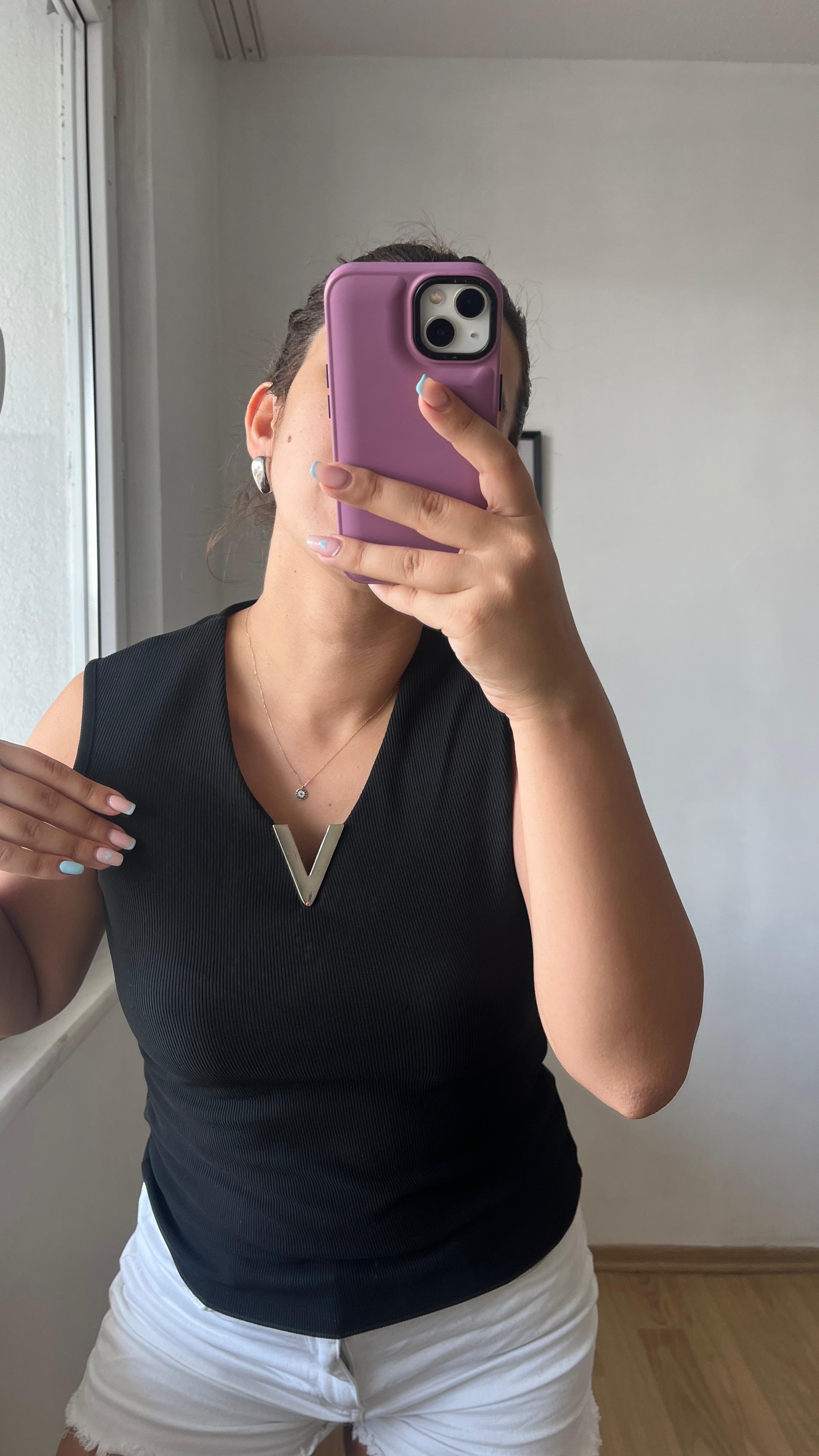 Siyah Kolsuz V Silver Detay Bluz