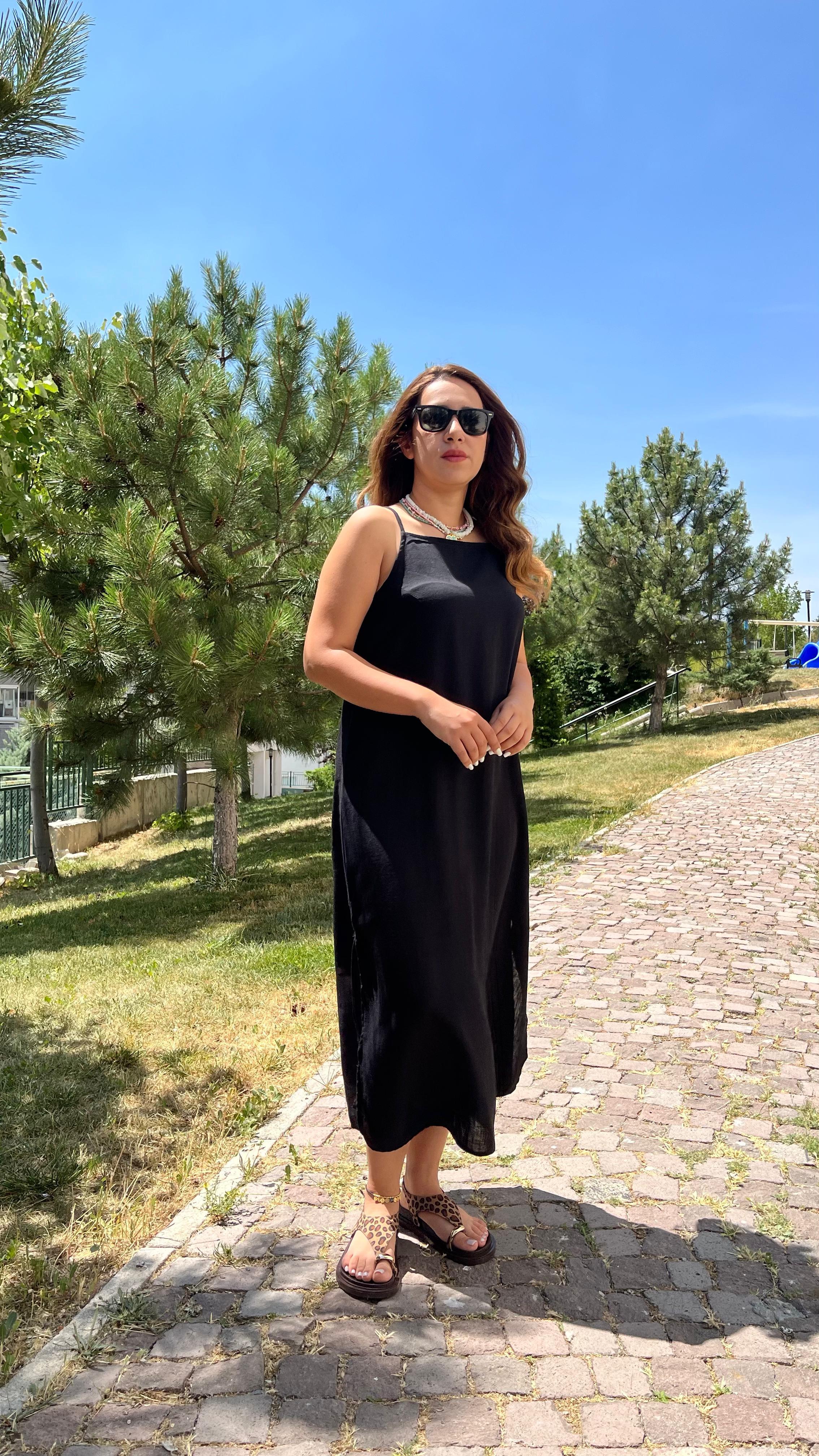 Siyah Müslin Kumaş Askılı Elbise