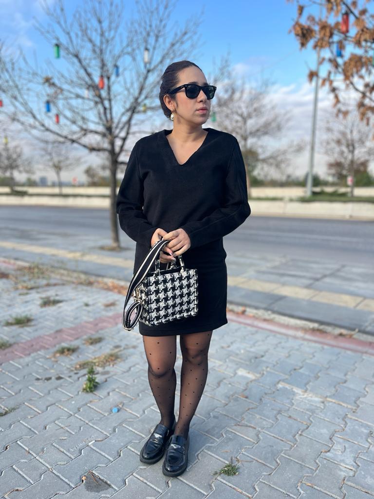 Siyah Vatkalı Kaşe Kadın Elbise · 3