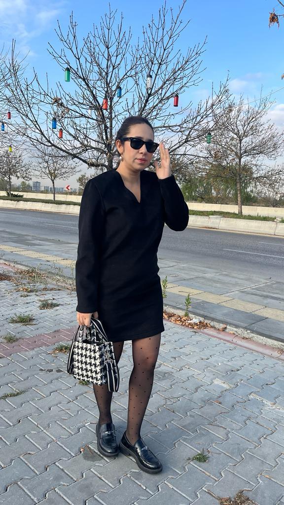 Siyah Vatkalı Kaşe Kadın Elbise