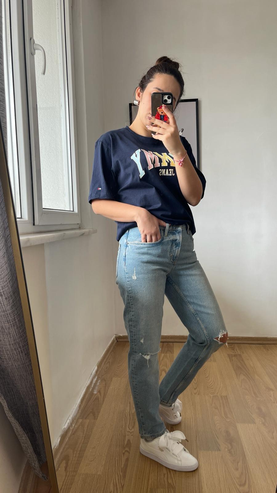 Yırtık Detay Mavi Denim Kadın Pantolon · 2