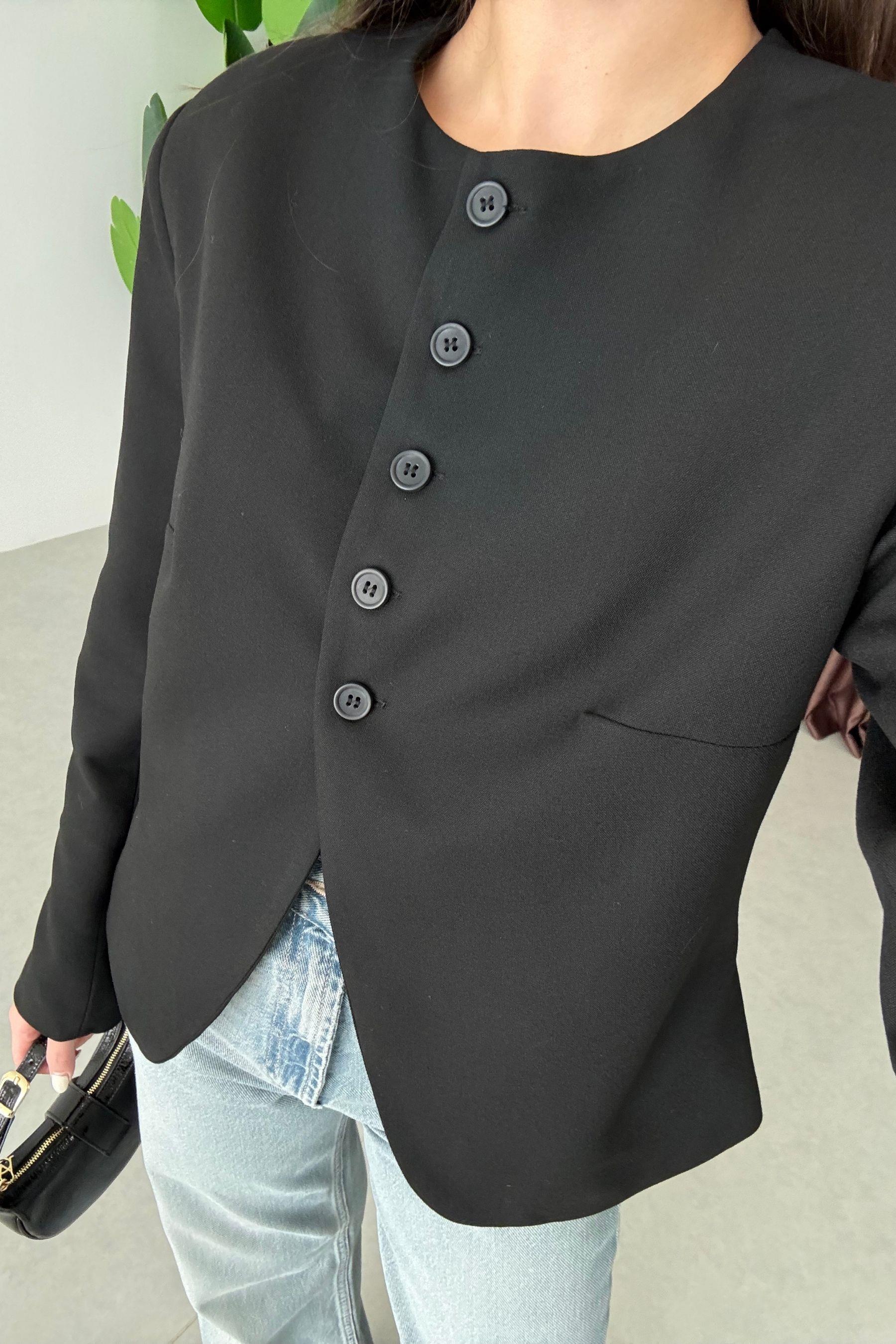 Alden Siyah Düğme Detay Vatkalı Blazer