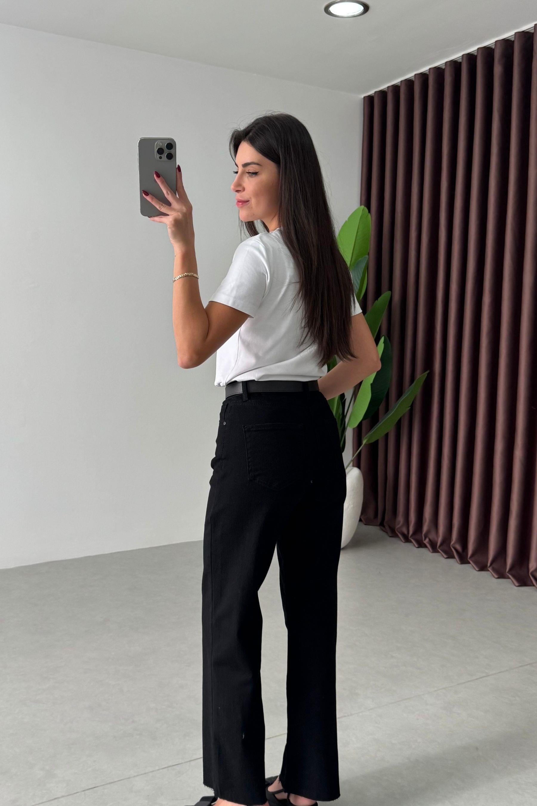 Desin Siyah Kesik Paça Straight Fit Kemerli Jean