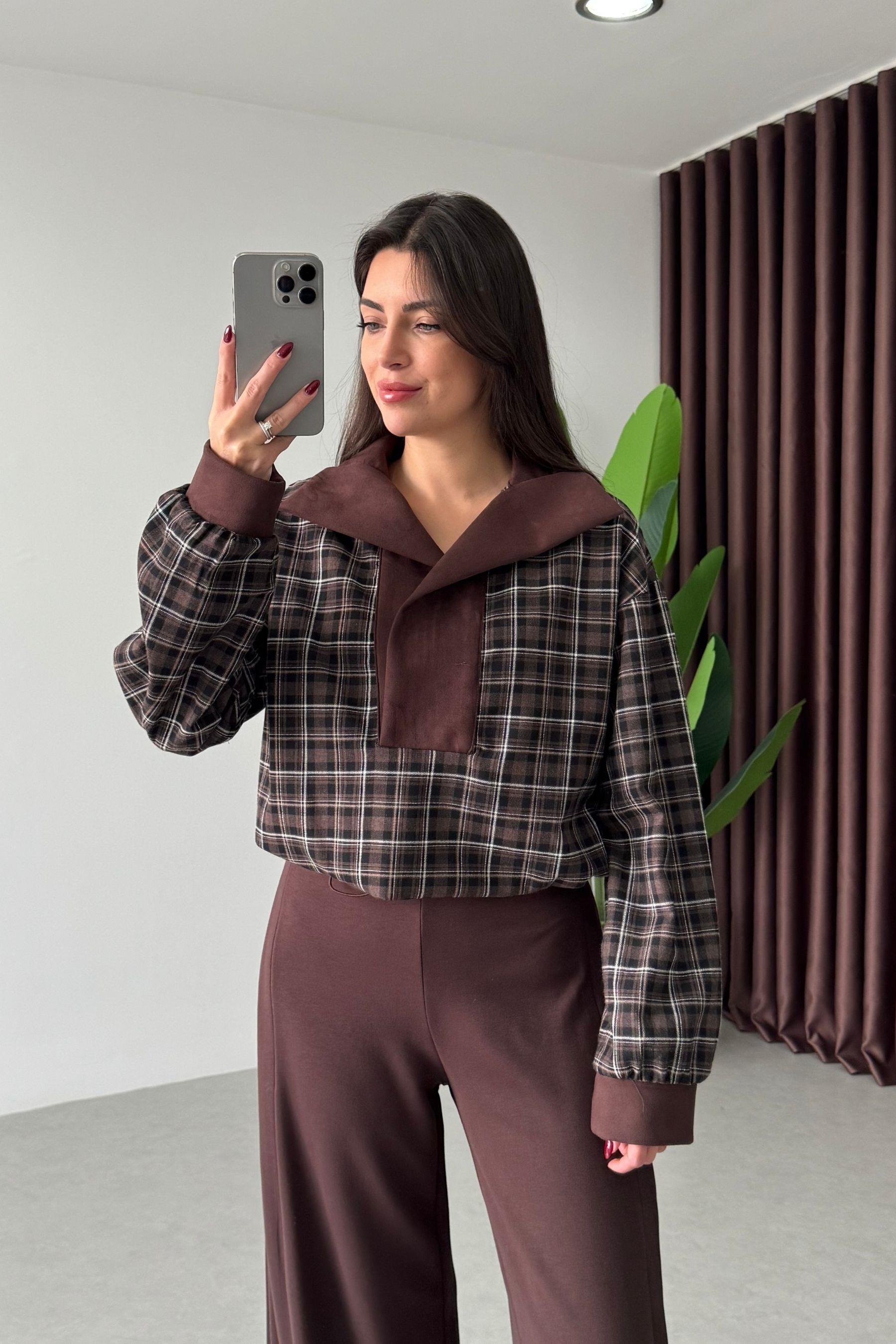 Dora Kahve Kadife Yaka Ekoseli Sweatshirt