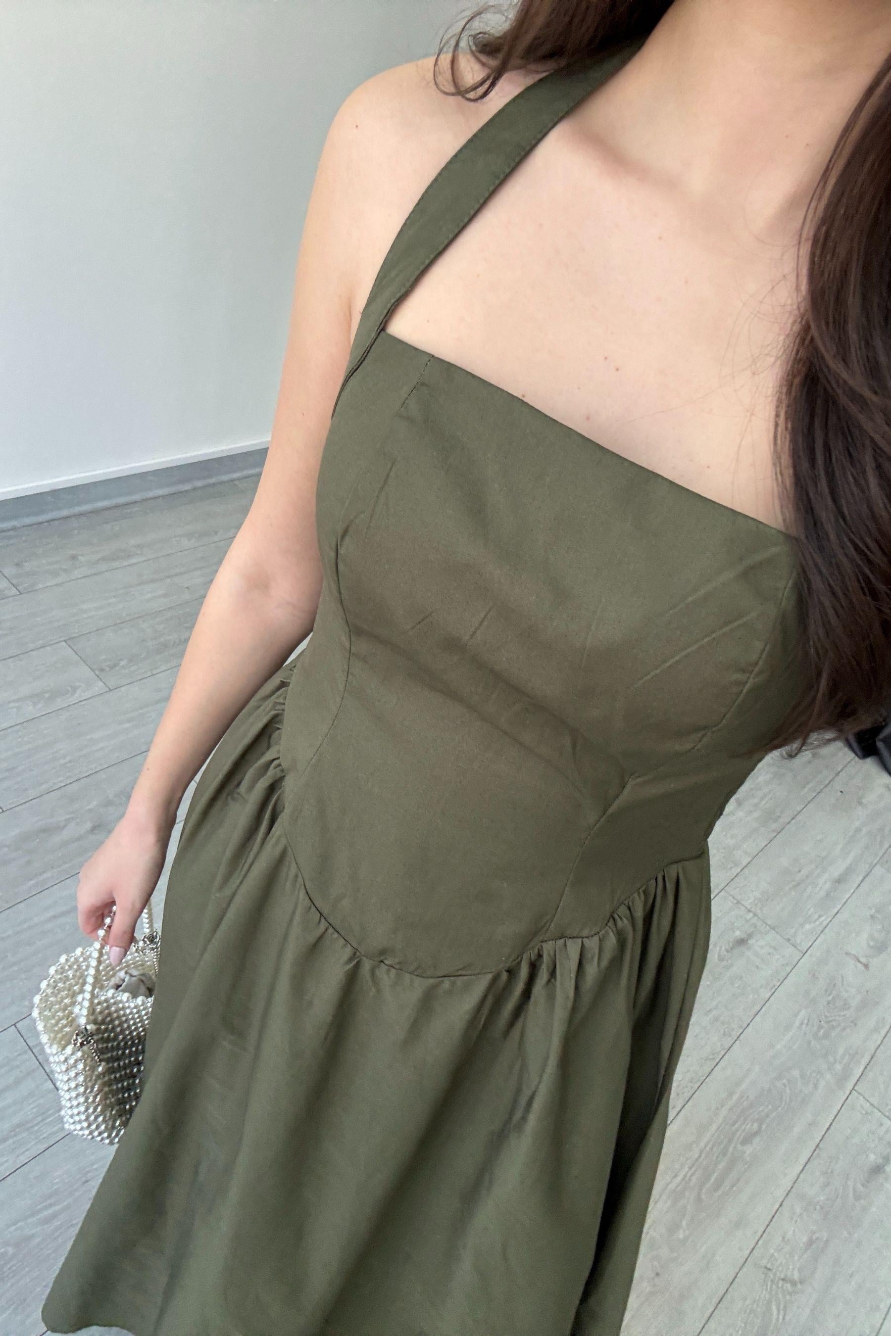 Ester Boyundan Askılı Haki Maxi Elbise