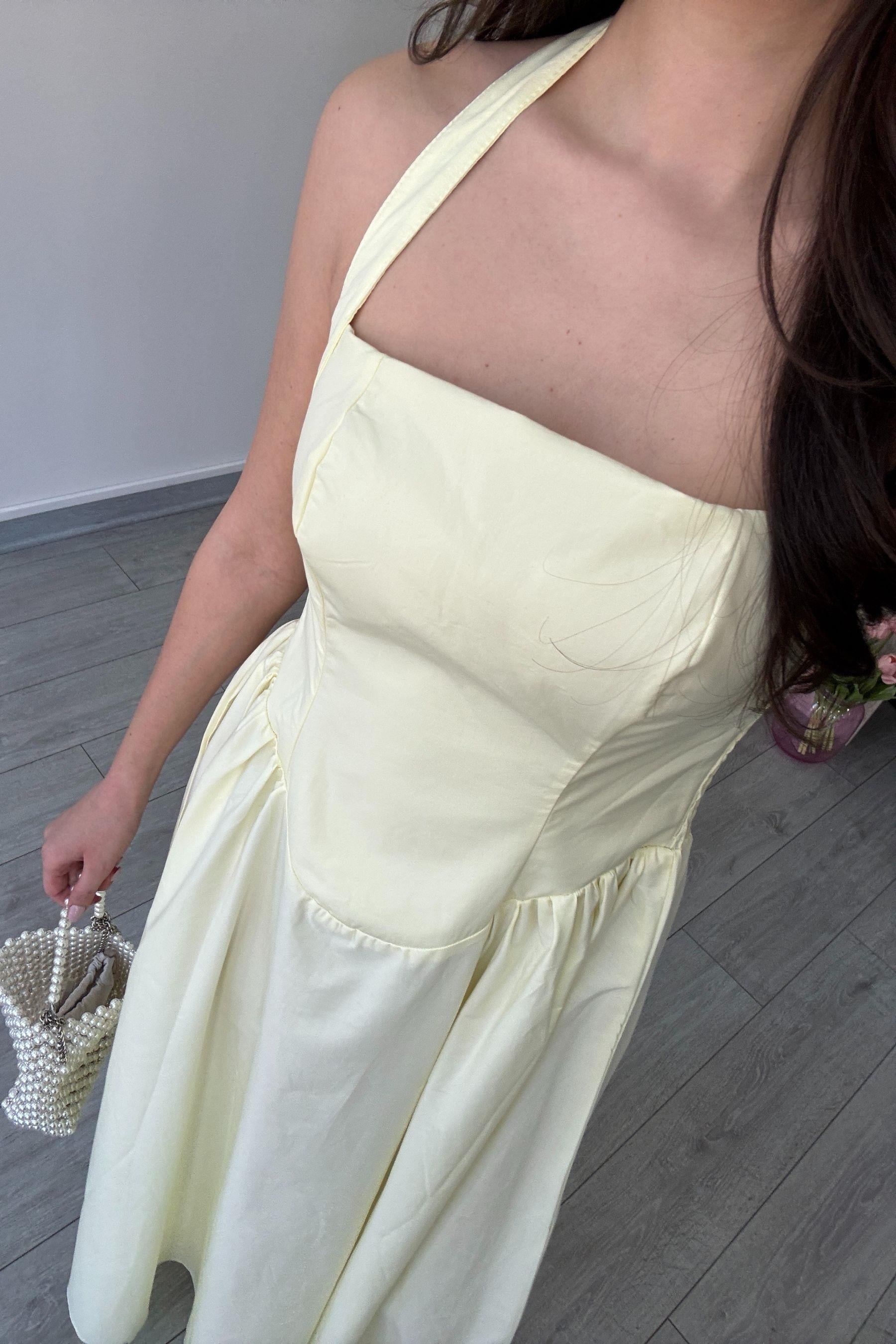 Ester Boyundan Askılı Sarı Maxi Elbise
