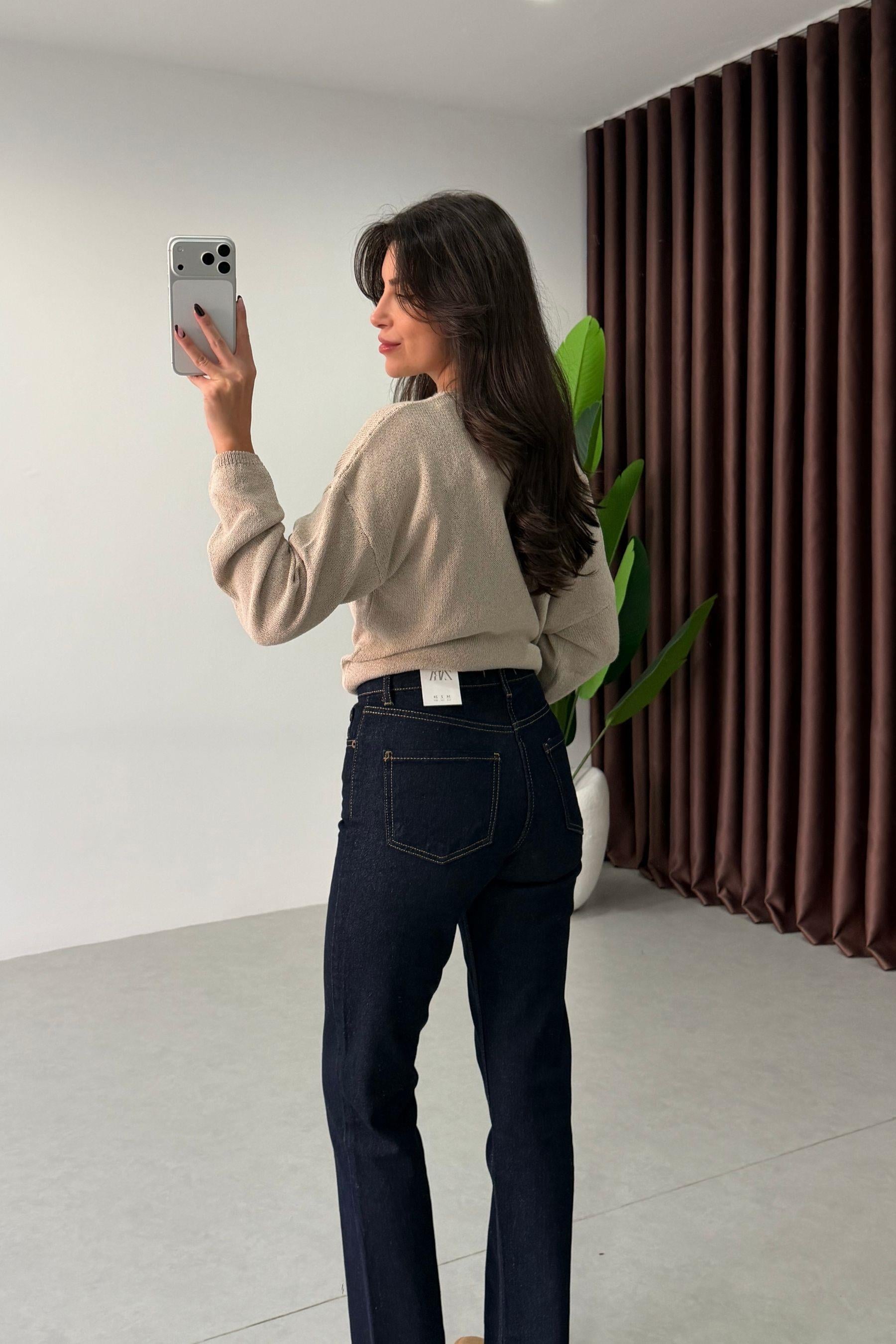 Fabia Lacivert Kesik Paça Boy Fit Jean