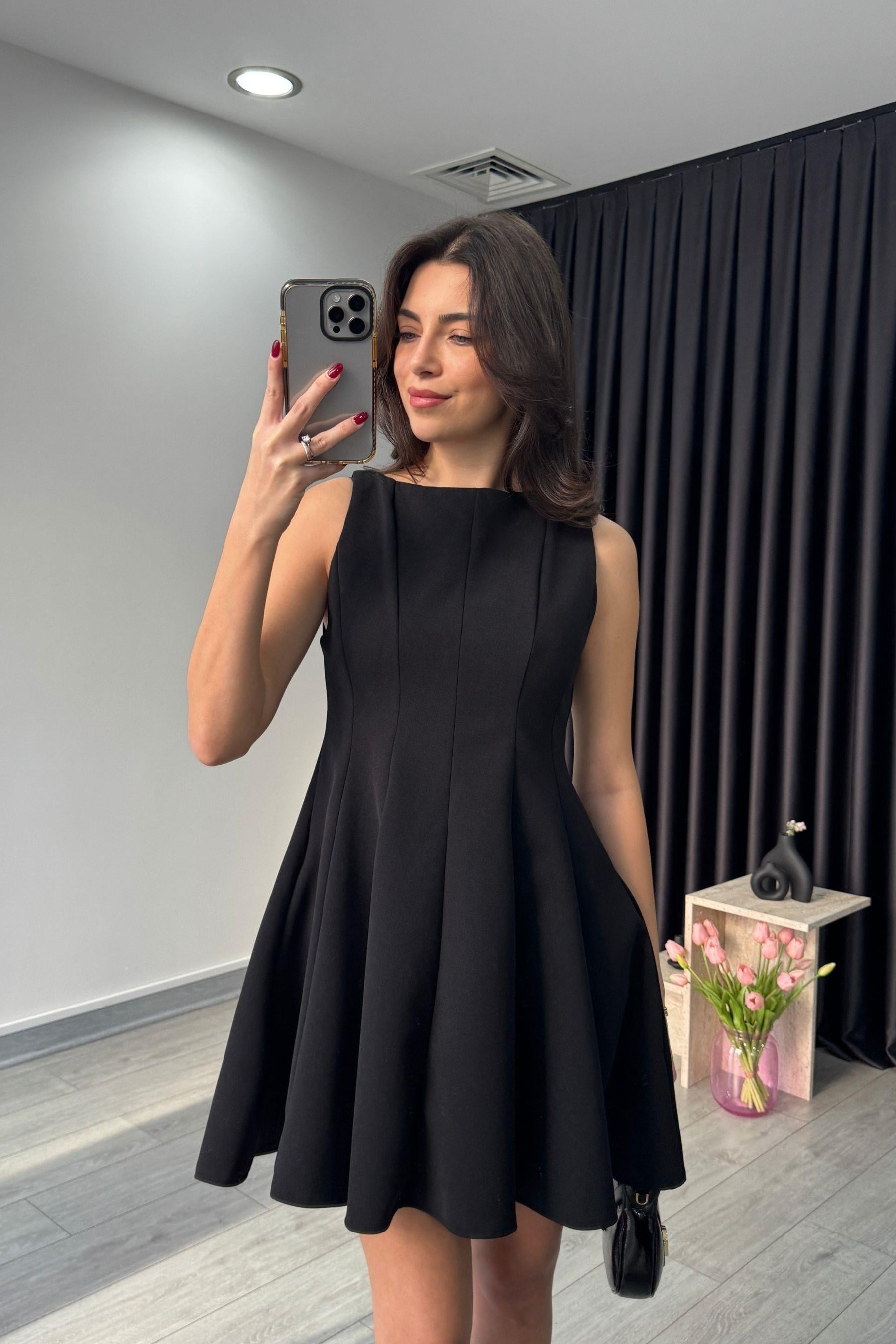 Godeli Siyah Elbise