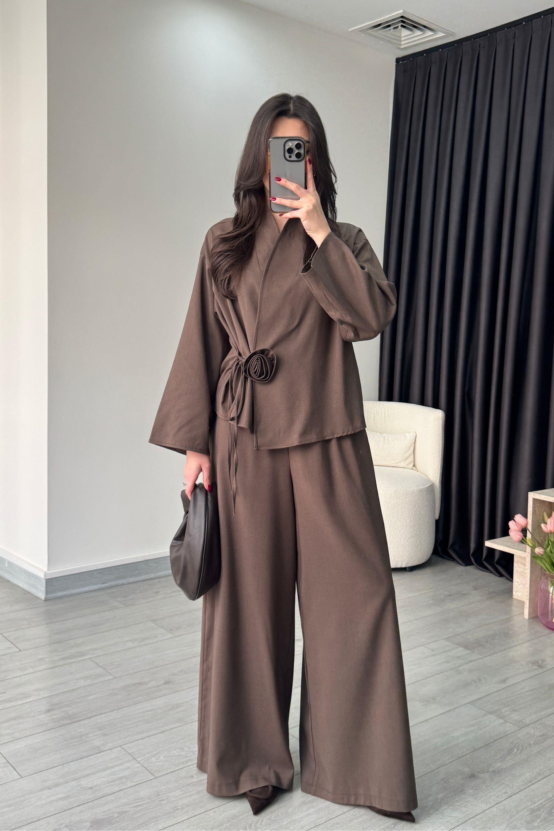 Gül Detaylı Kahve Kimono Pantolon Takım