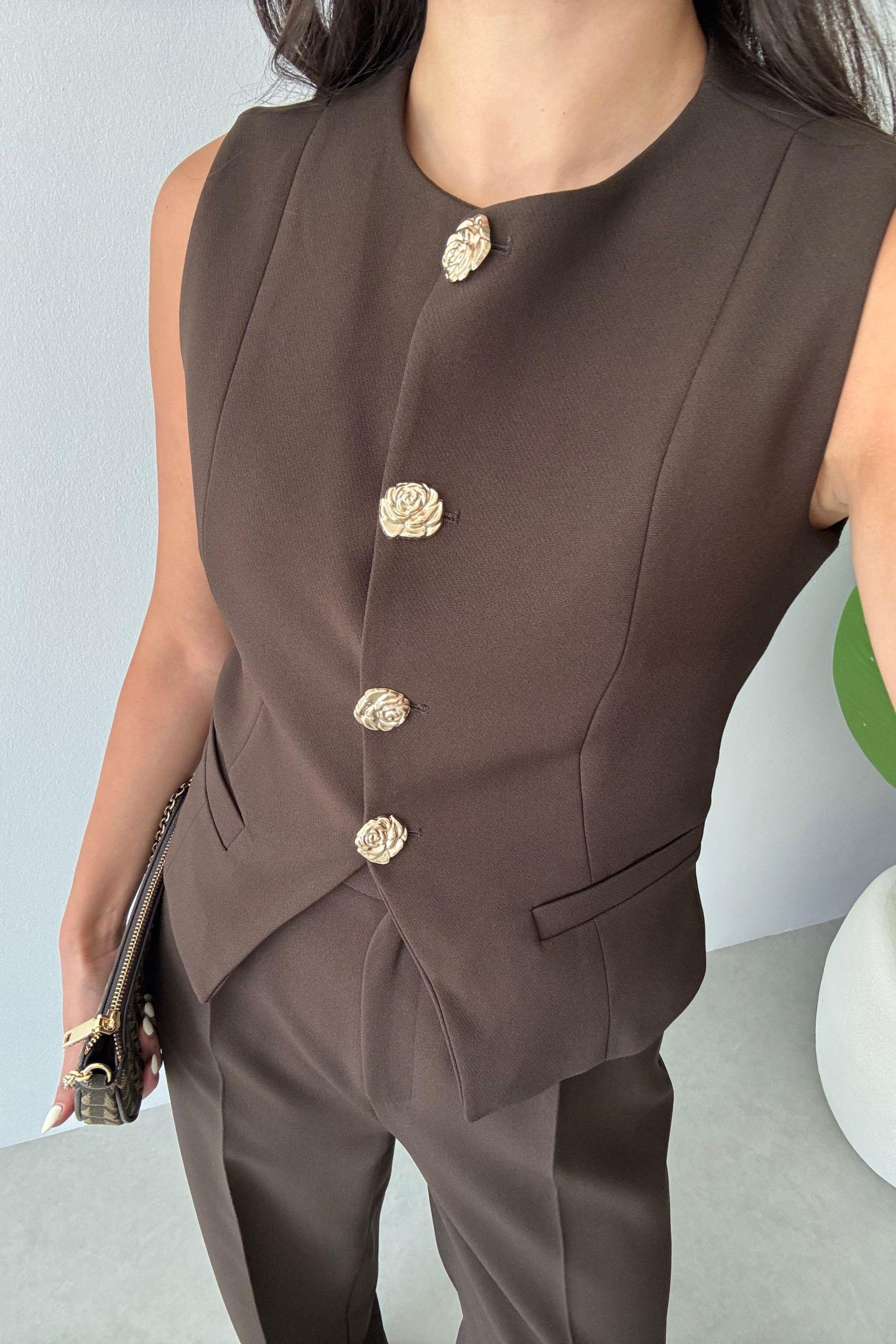 Lola Kahve Düğme Detay Krep Kumaş Takım