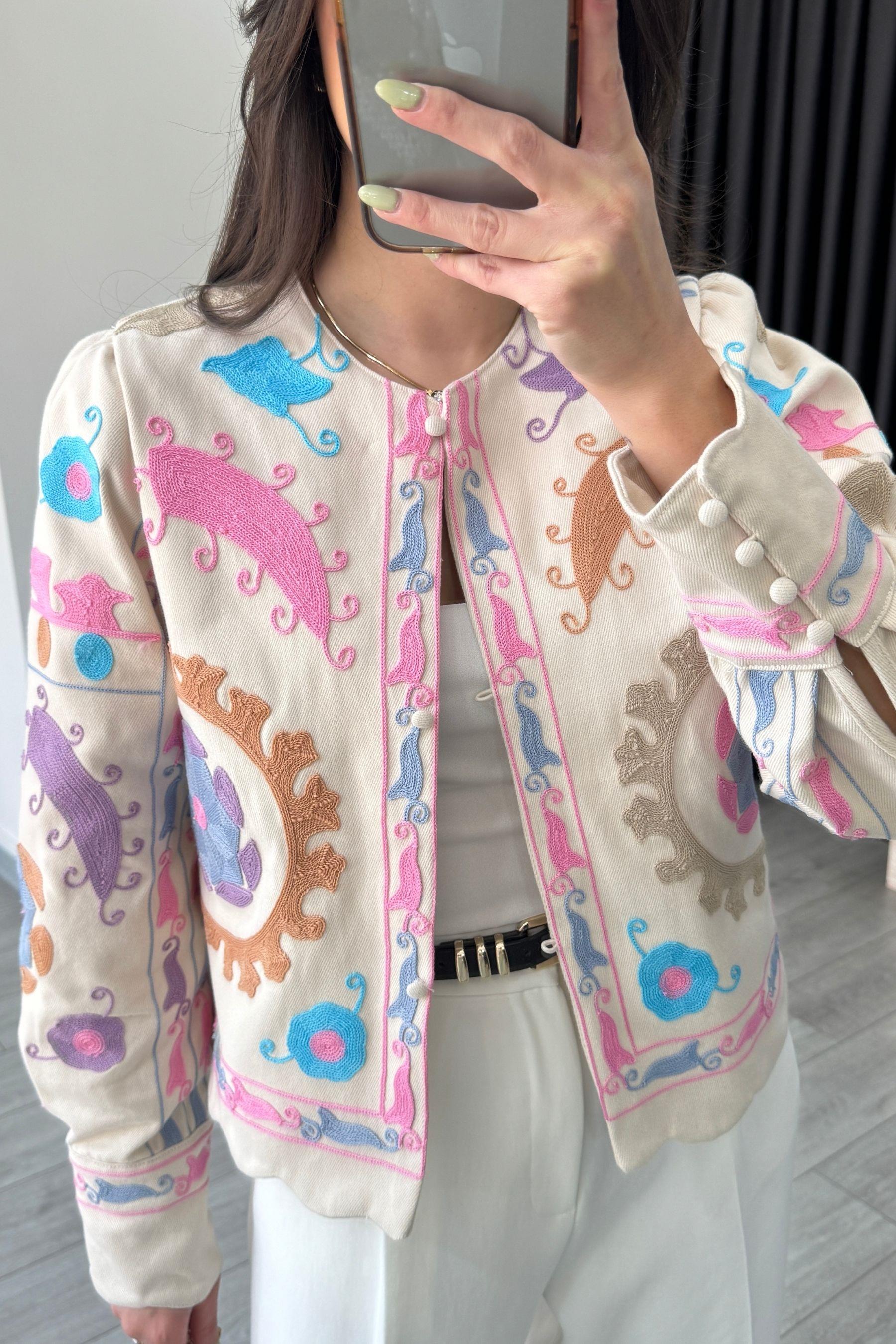 Nakış Detaylı Tasarım Gabardin Ceket