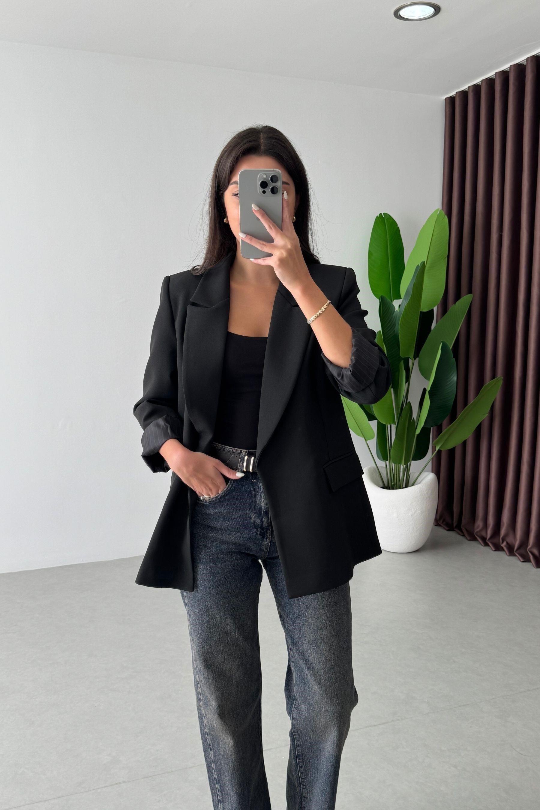 Nowan Siyah Çizgili Astar Detay Blazer