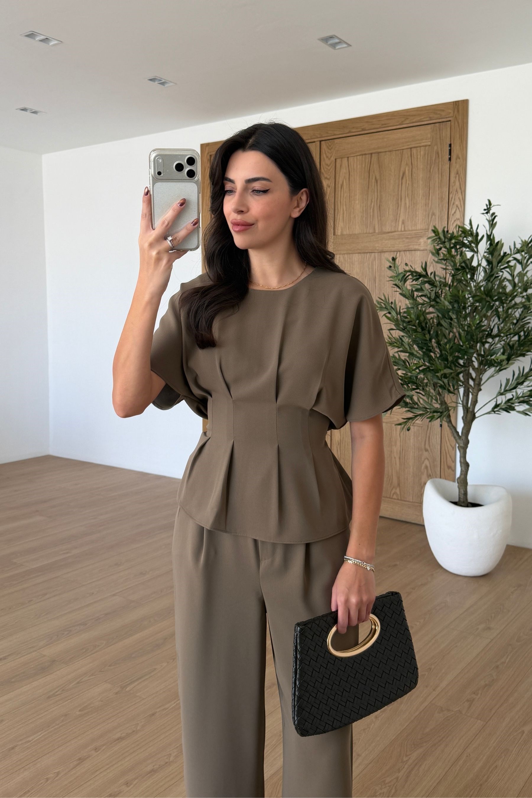 Olivia Haki Belden Oturtmalı Krep Kumaş Takım