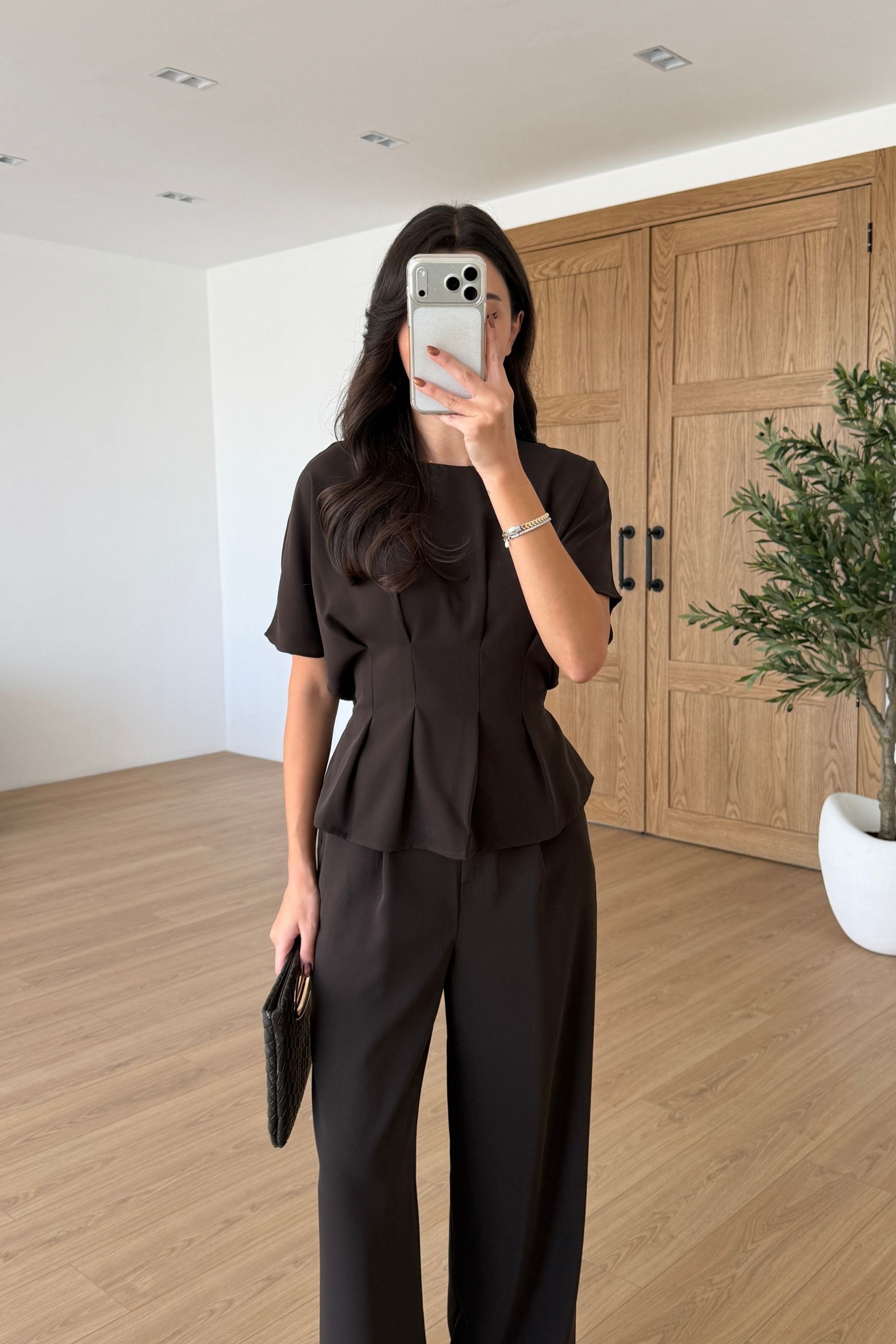 Olivia Kahve Belden Oturtmalı Krep Kumaş Takım
