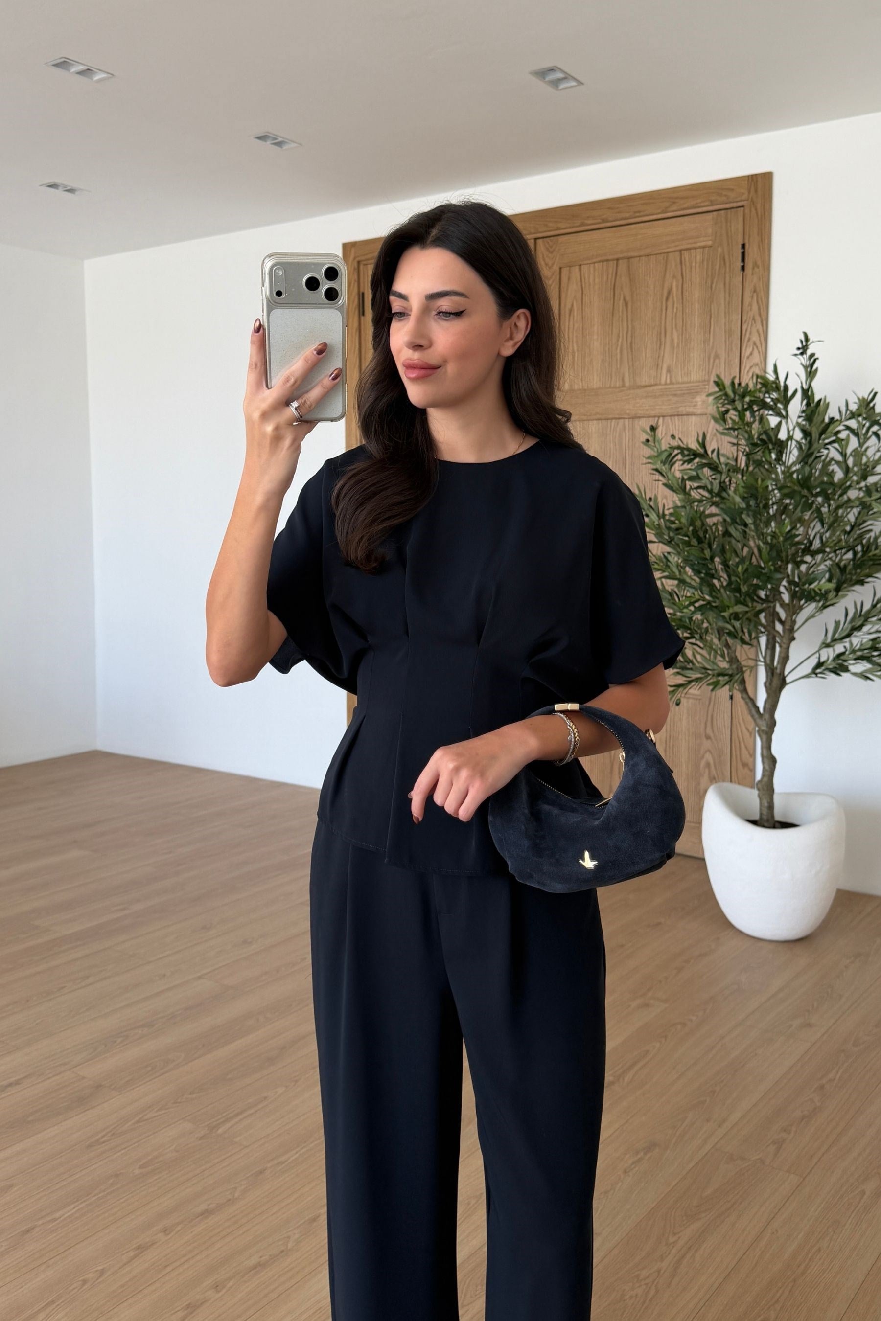 Olivia Lacivert Belden Oturtmalı Krep Kumaş Takım