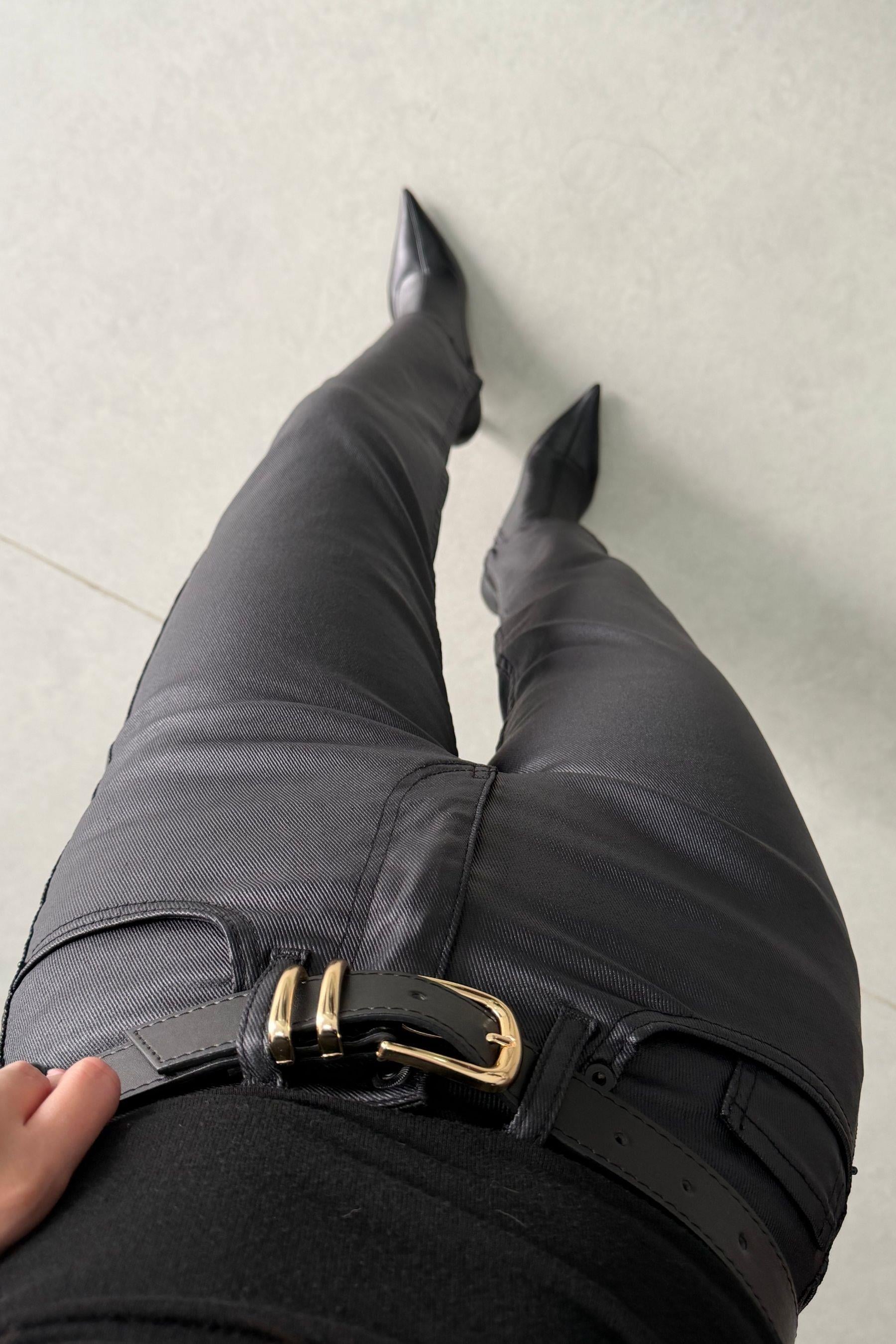 Olka Siyah Mumlu Boy Fit Jean