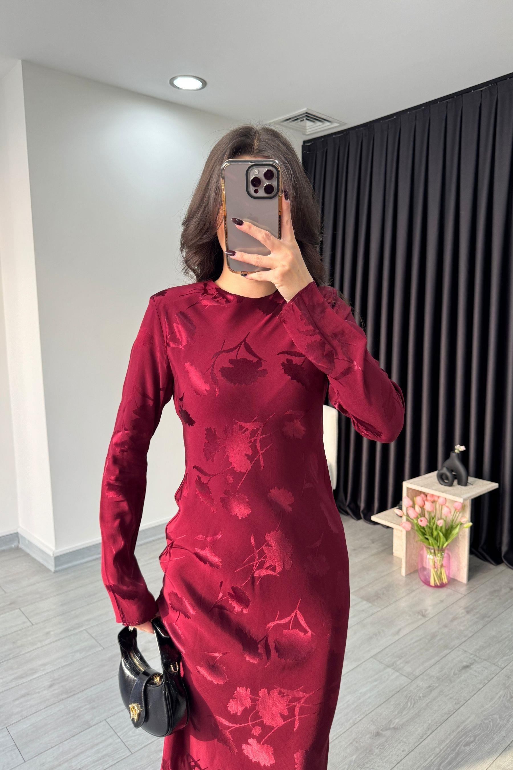 Saten Dokulu Bordo Maxi Elbise