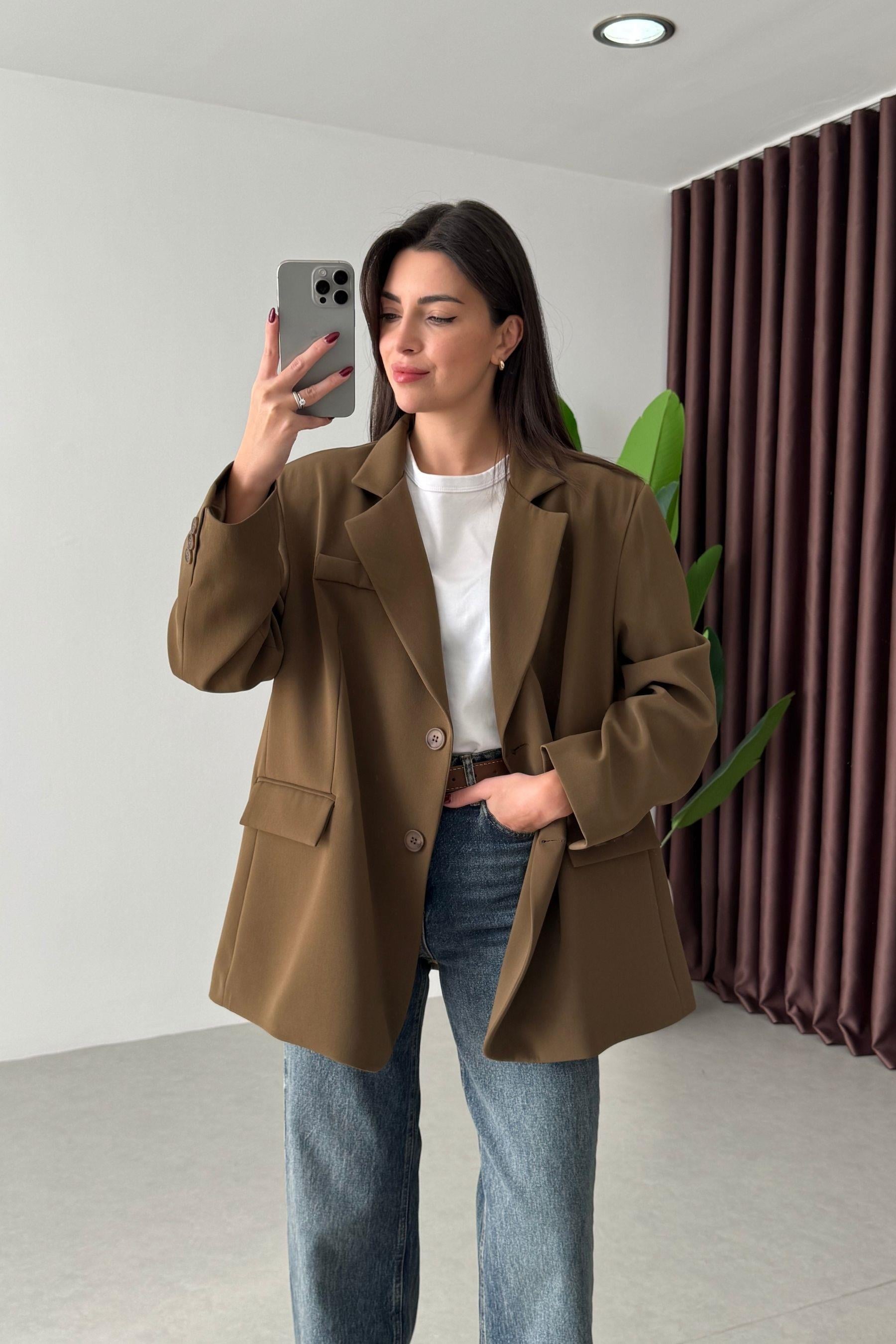 Talia Haki Oversize Blazer