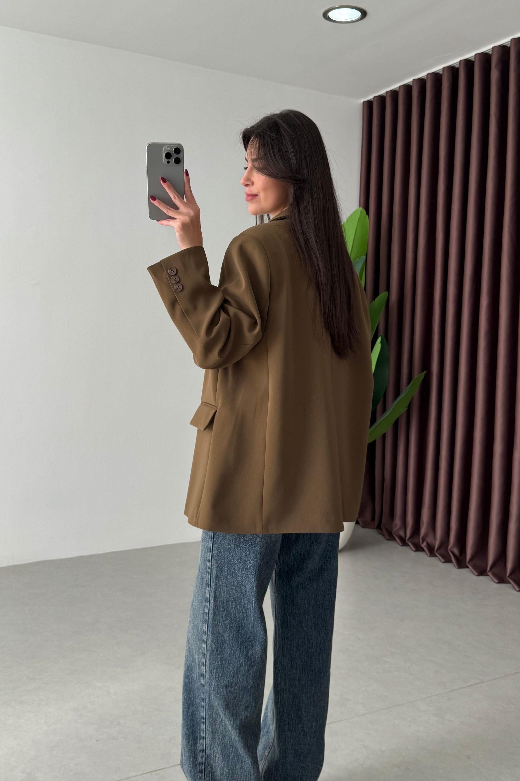 Talia Haki Oversize Blazer
