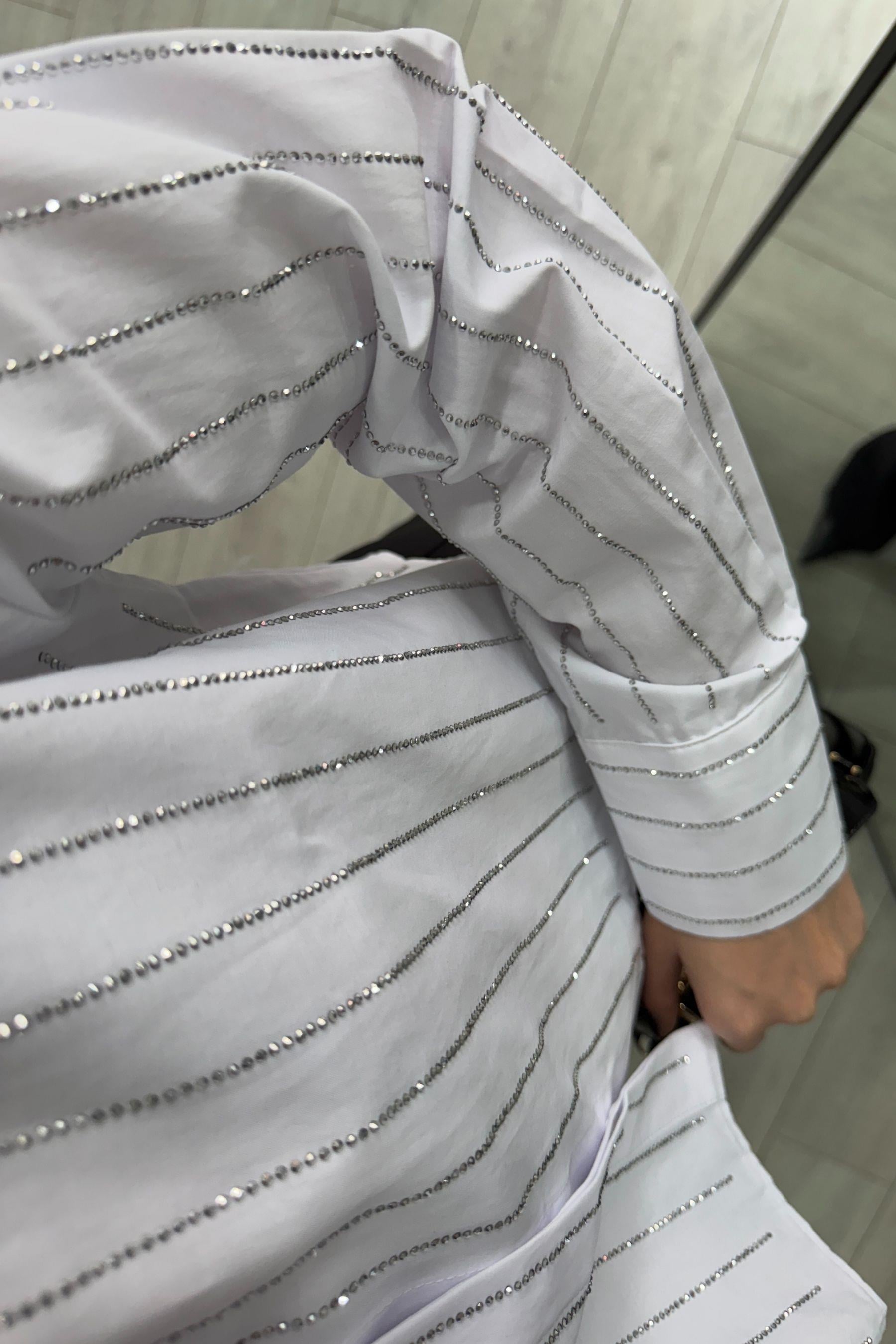 Taş Detaylı Beyaz Crop Gömlek