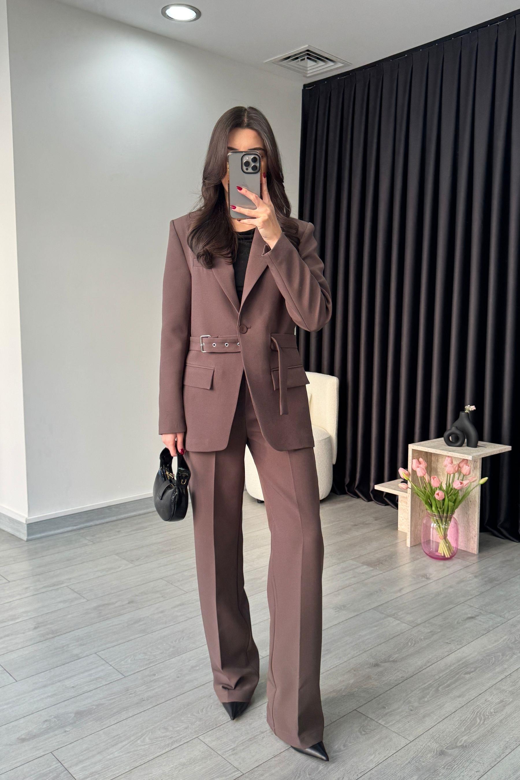 Tasarım Kemerli Kahve Blazer Ceket