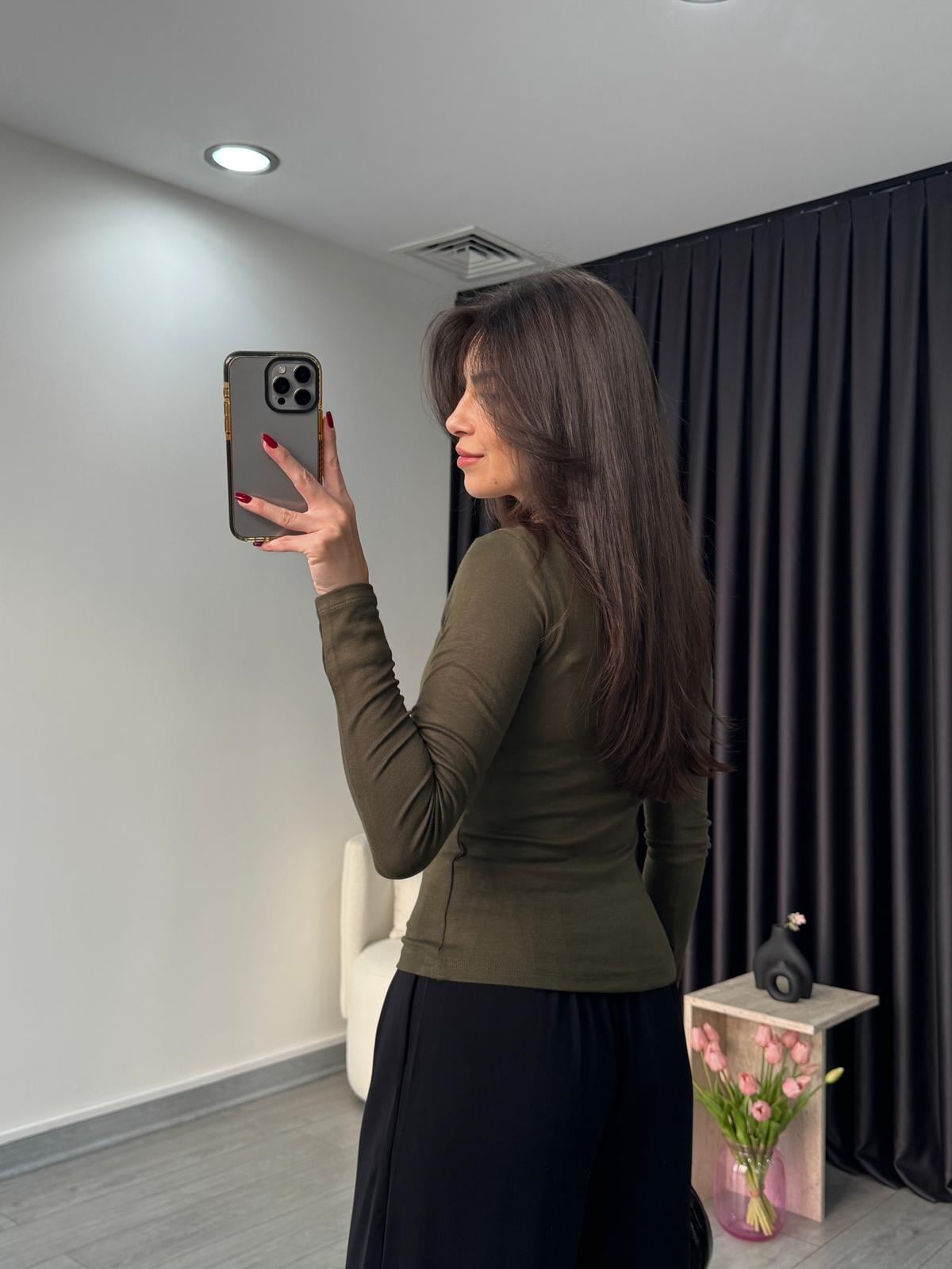 Yumuşak Dokulu Haki Kayık Yaka Body