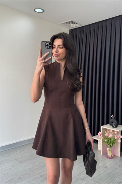 Alice Kahve V Yaka Volanlı Elbise